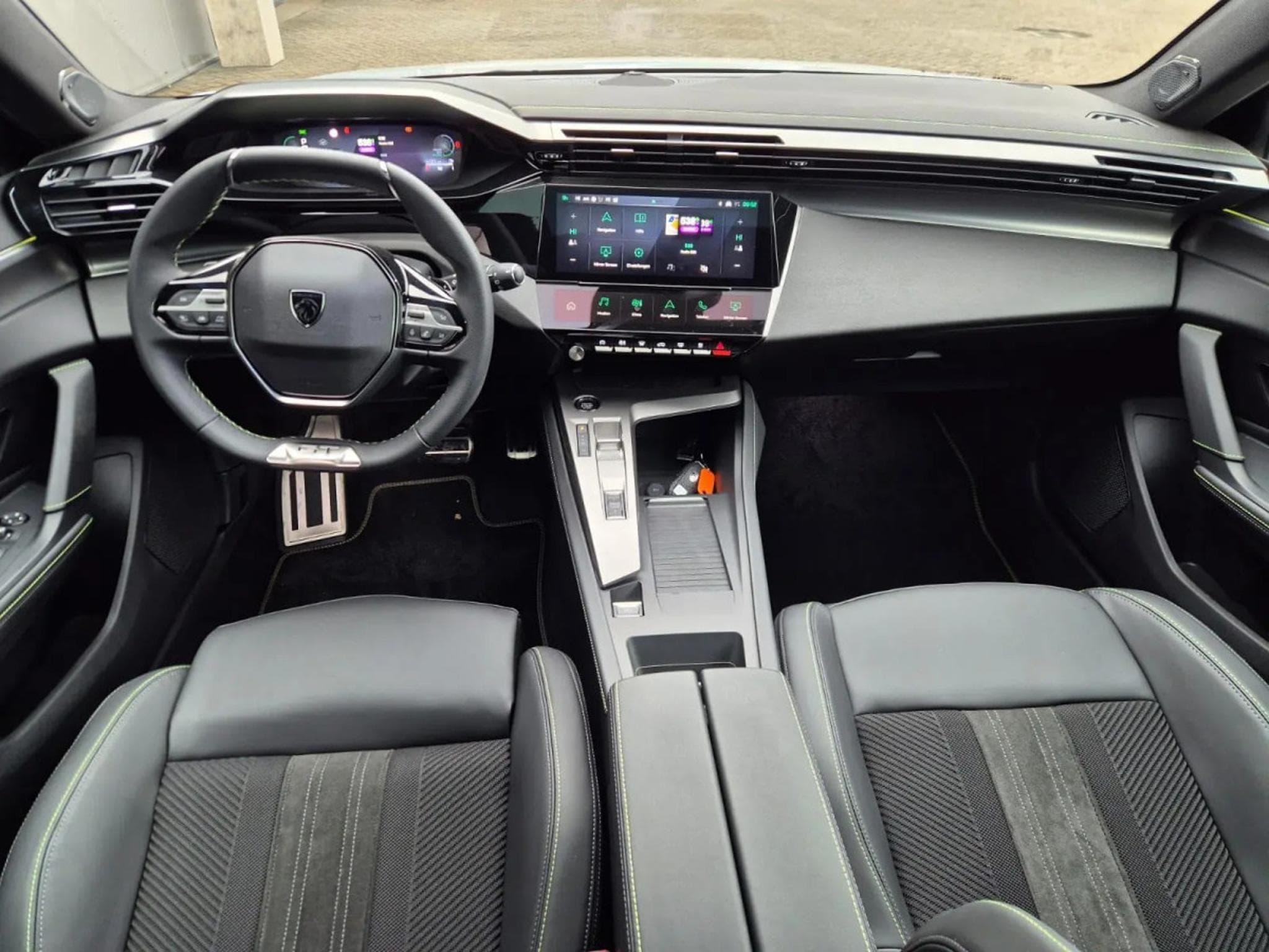 Peugeot 308 1.2 Hybrid e-DSC6 145 GT Exclusive (2026) - Photo 7