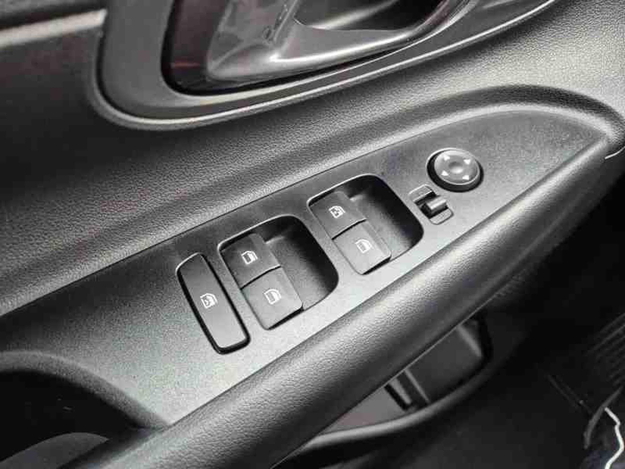 Hyundai i20 1.0T-GDI AT 90 Trend (2026) - Photo 10