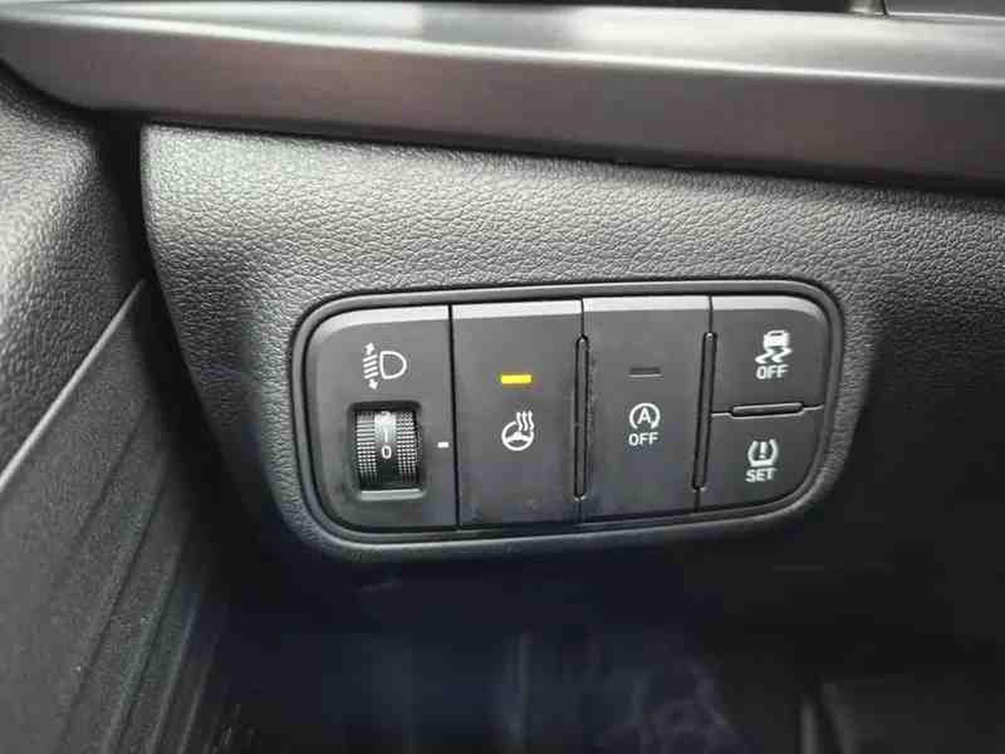 Hyundai i20 1.0T-GDI AT 90 Trend (2026) - Photo 11