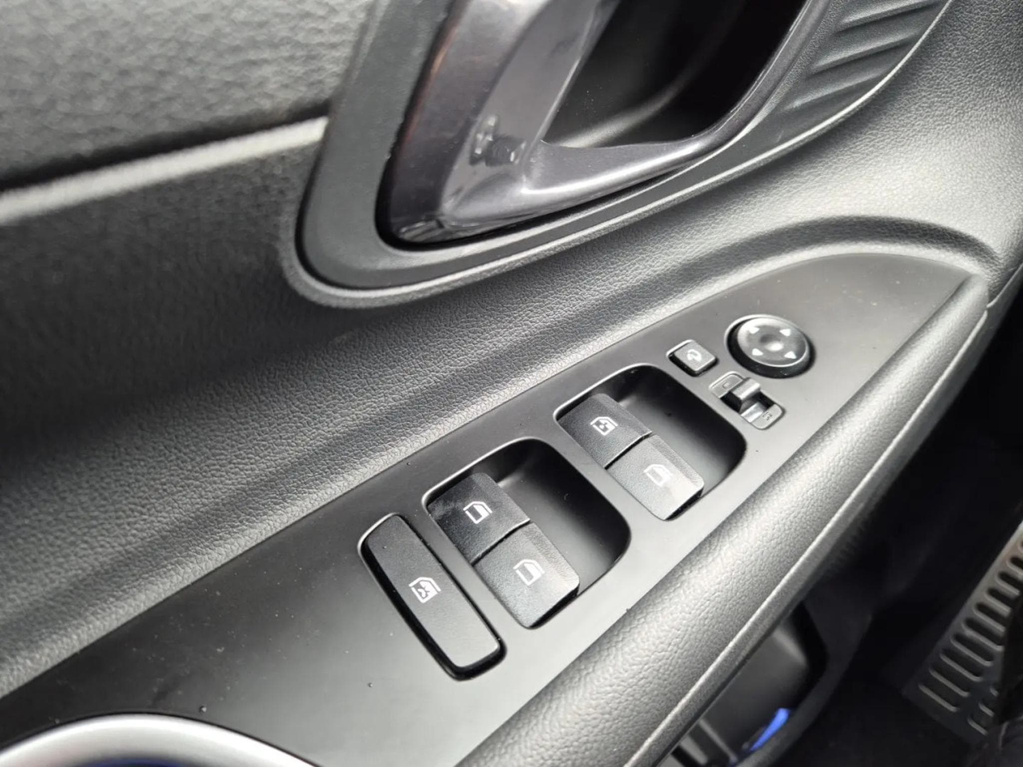 Hyundai i20 1.0T-GDI 90 Trend (2026) - Photo 20