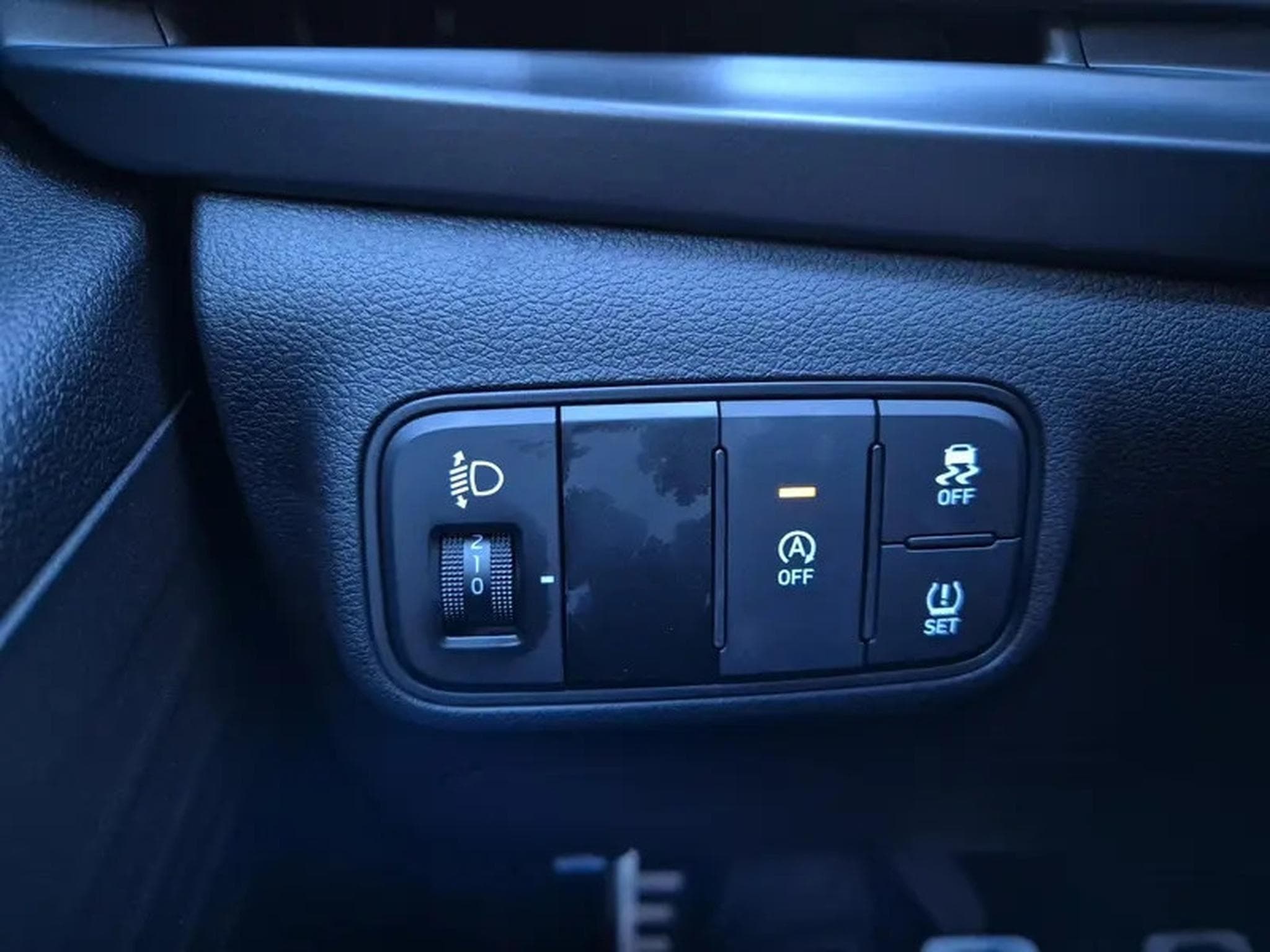 Hyundai Bayon 1.0T-GDI 90 Trend (2026) - Photo 12