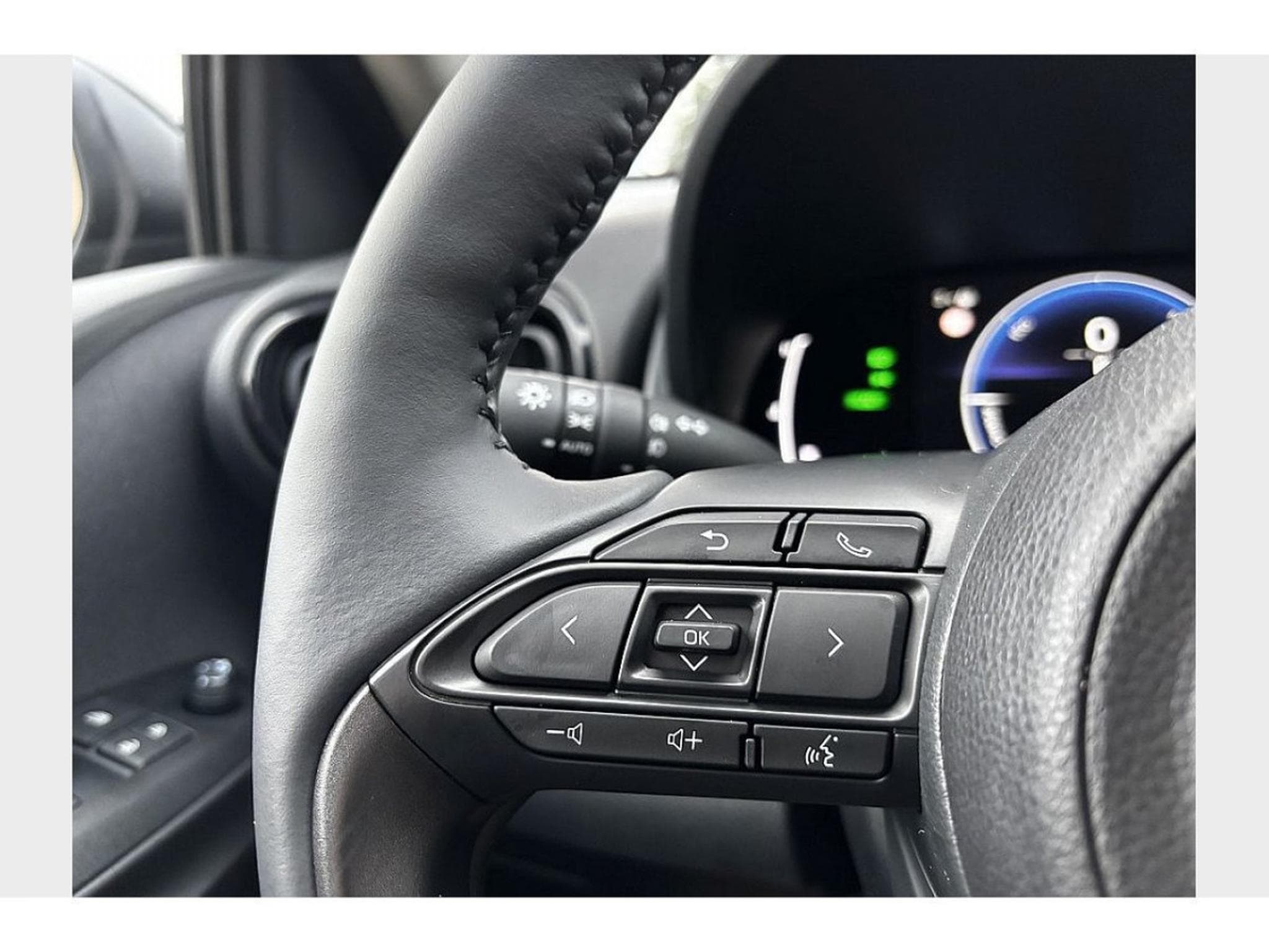 Toyota Yaris 1.5 VVT-i  116 Hybride Teamplayer (2026) - Photo 6