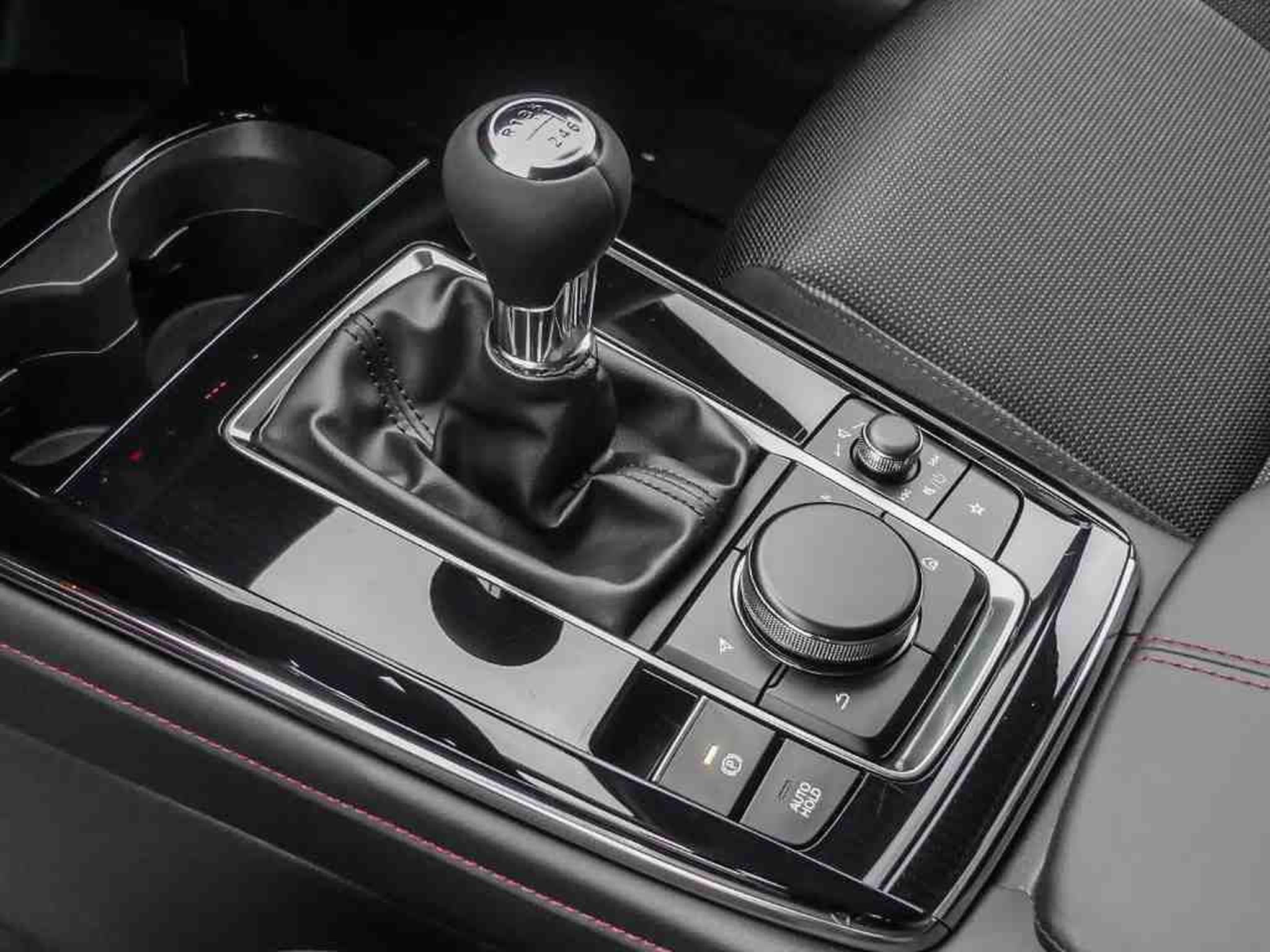 Mazda CX-30 2.5 E-Skyactiv  G 140 Homura (2026) - Photo 12