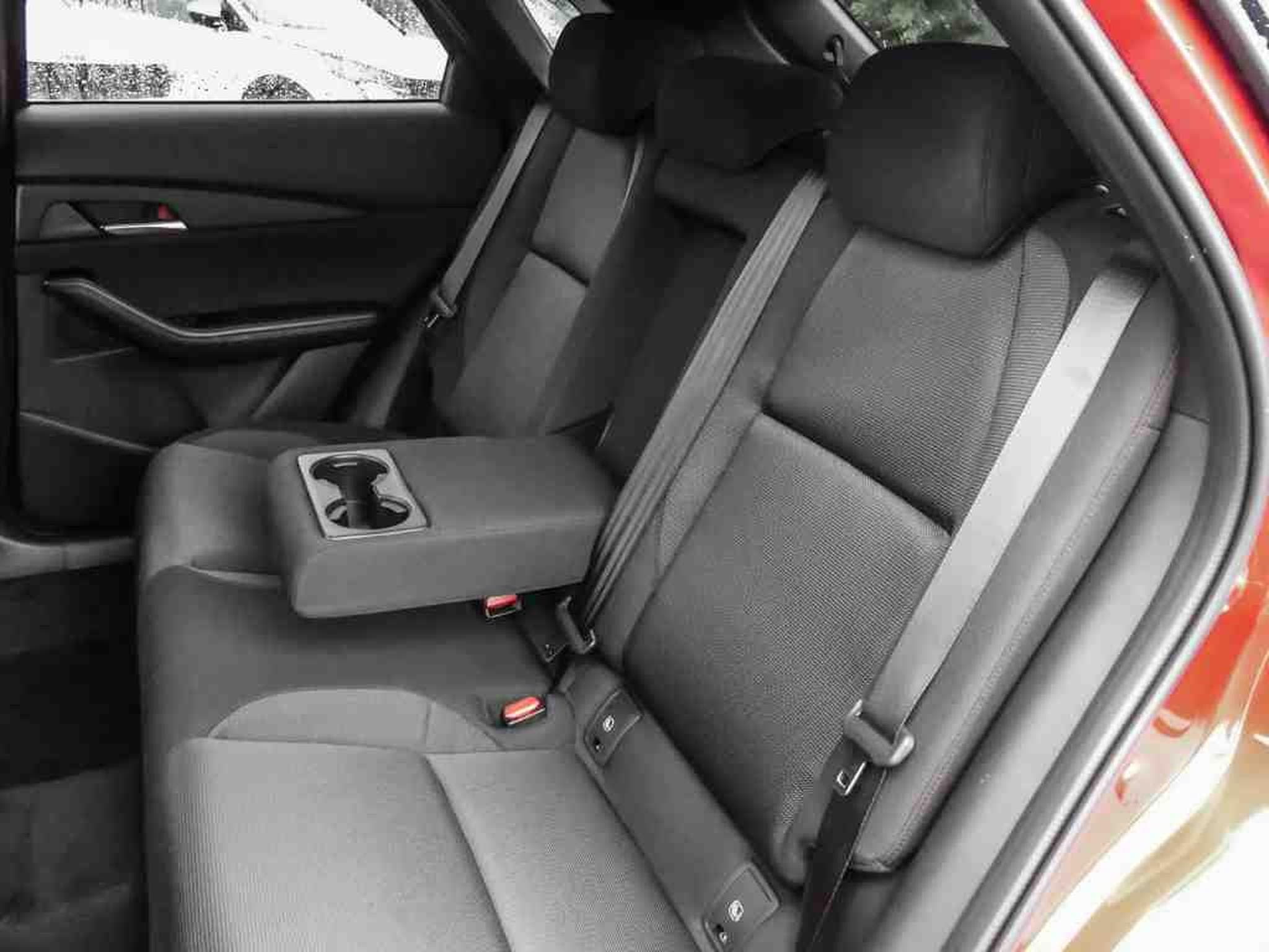 Mazda CX-30 2.5 E-Skyactiv  G 140 Homura (2026) - Photo 5