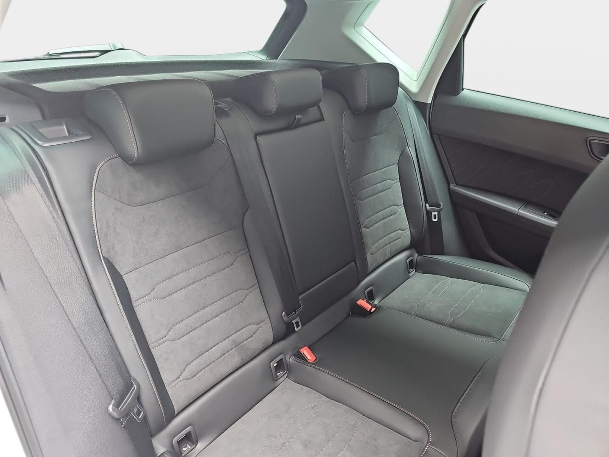 Cupra Ateca 2.0 TSi DSG 190 (2025) - Photo 11