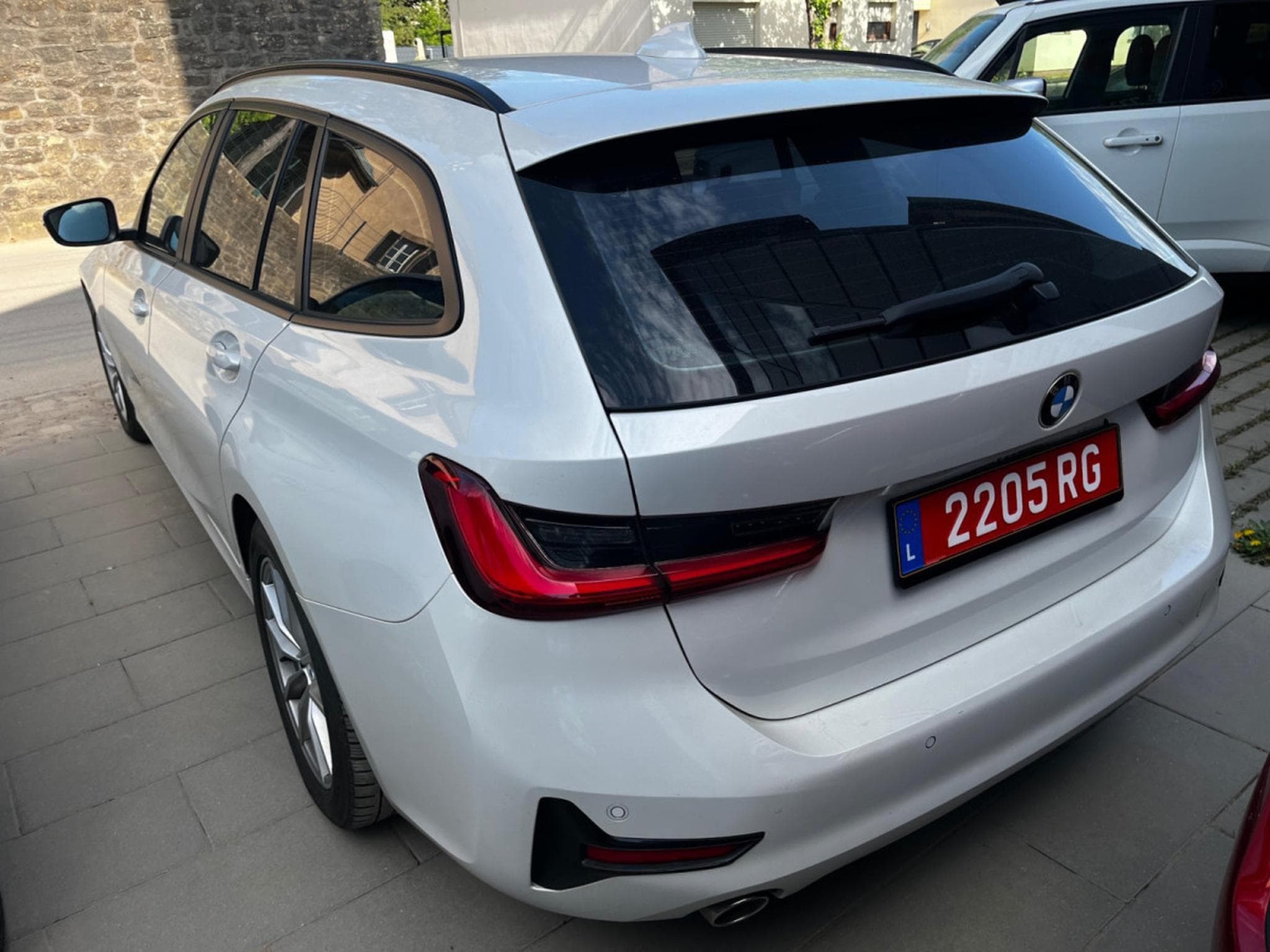 BMW 318 318d touring Auto (2020) - Photo 3