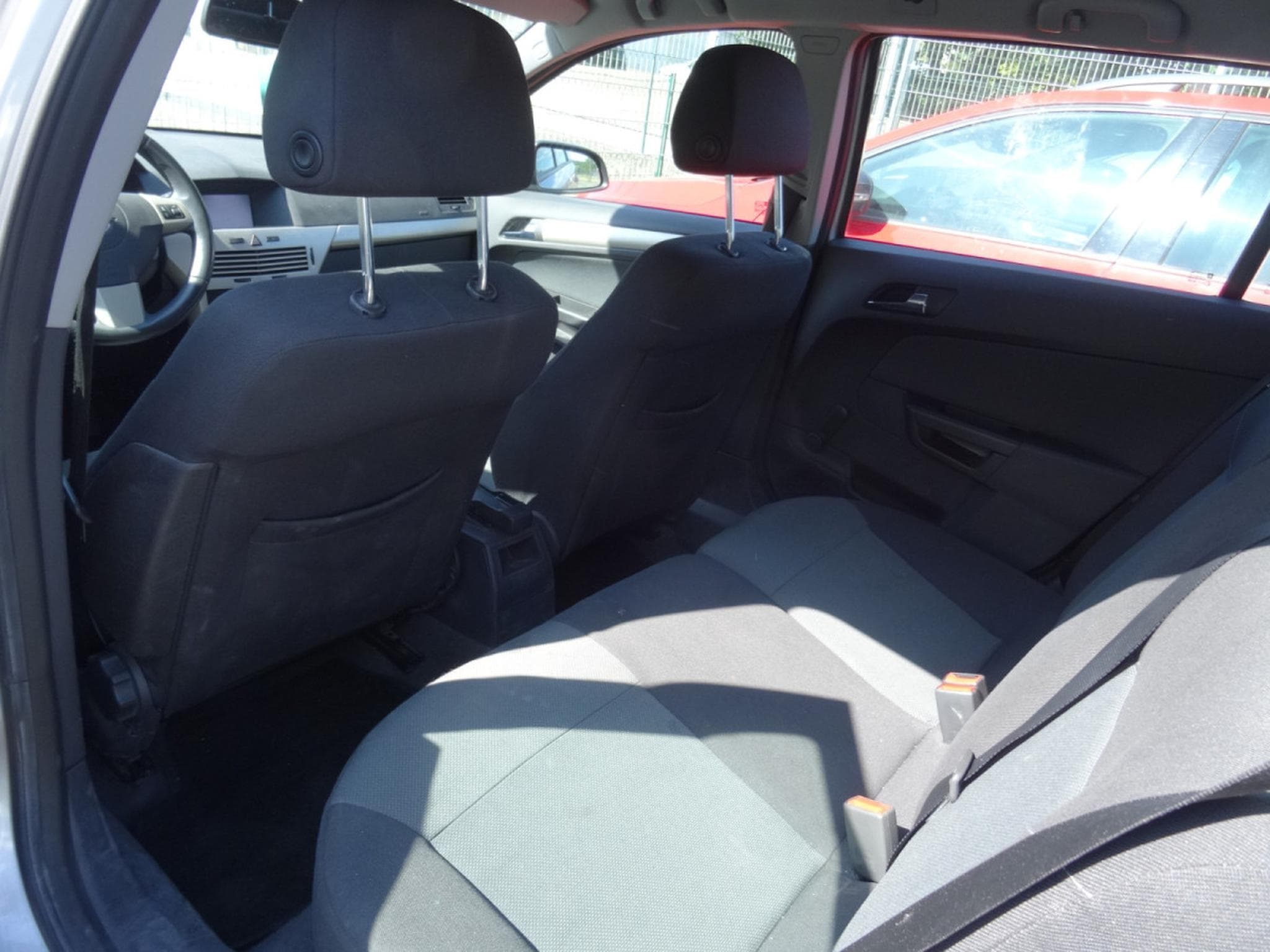 Opel Astra 1.7 CDTI (2007) - Photo 11