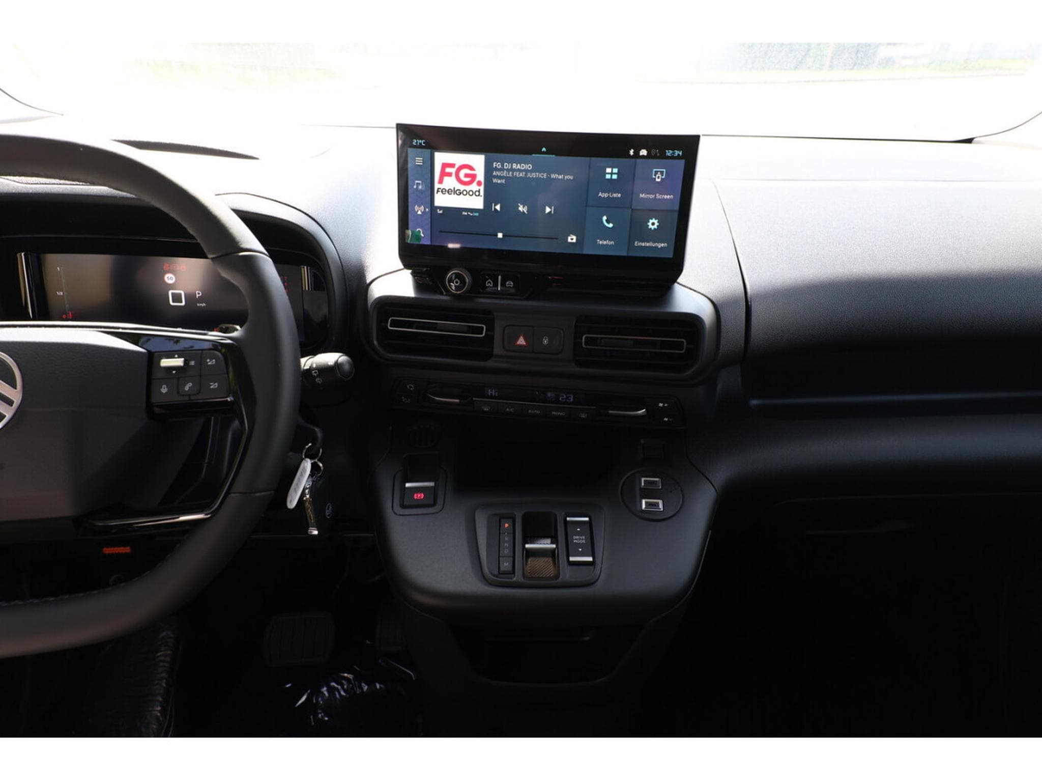 Citroën Berlingo 1.5 BlueHDi 130 EAT8 MAX (2026) - Photo 9