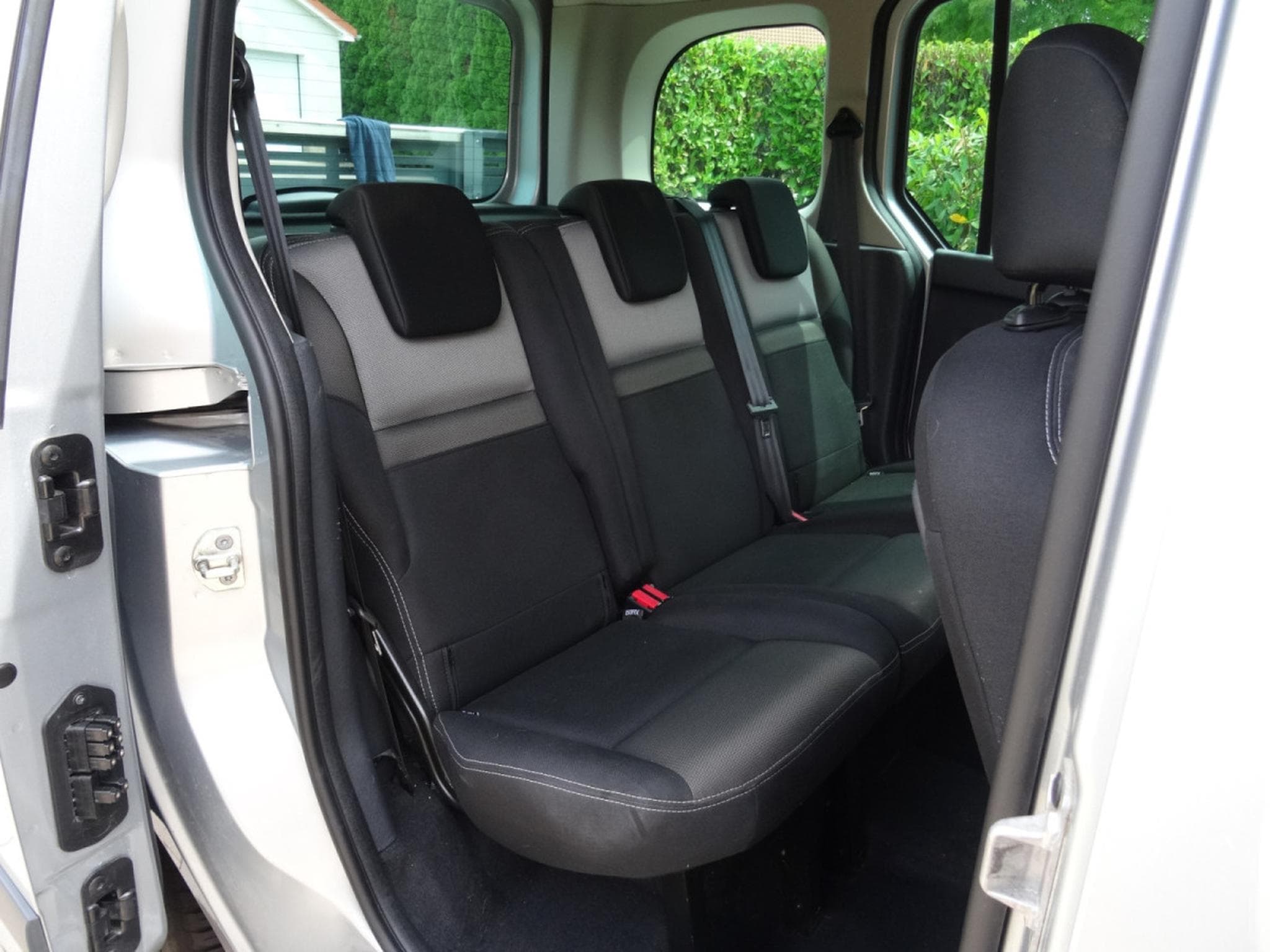 Renault Kangoo 1.5 dCi 116CV LIMITED (2020) - Photo 13