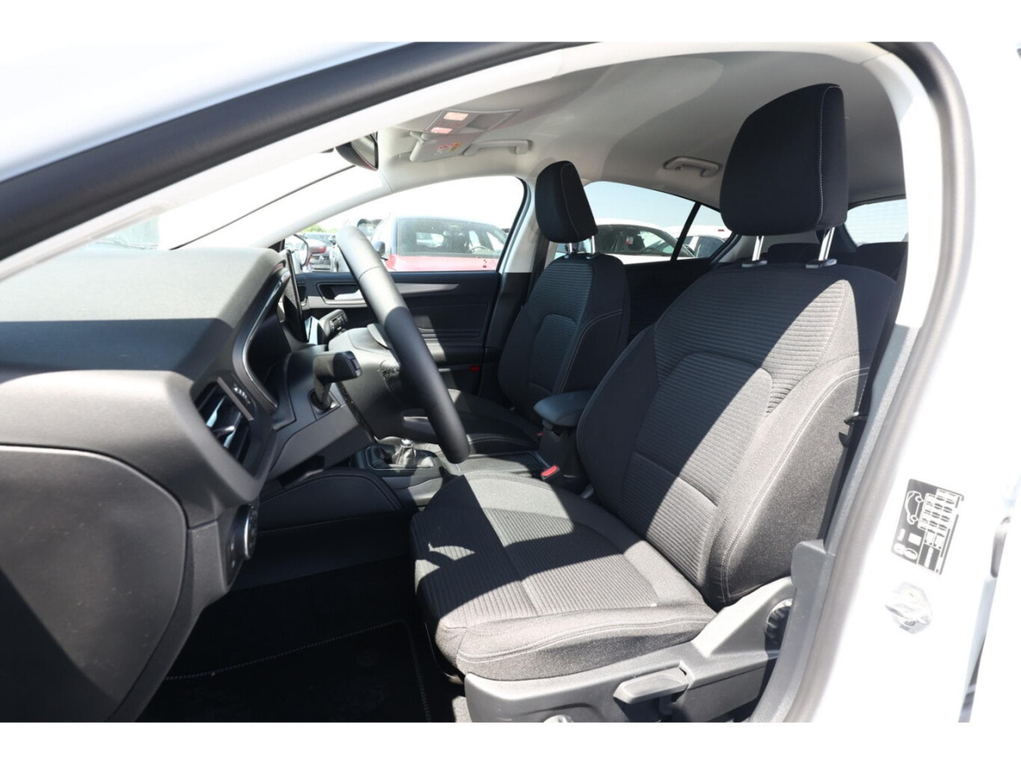 Ford Focus 1.0i Ecoboost 125 Titanium X (2026) - Photo 6