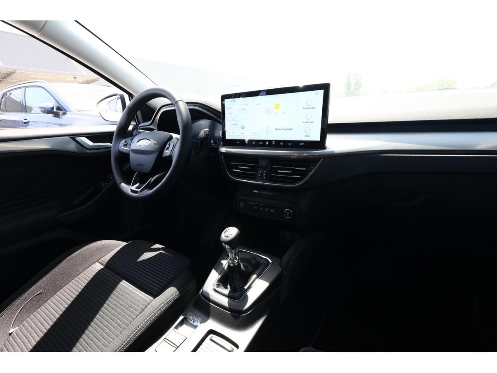 Ford Focus 1.0i Ecoboost 125 Titanium X (2026) - Photo 9