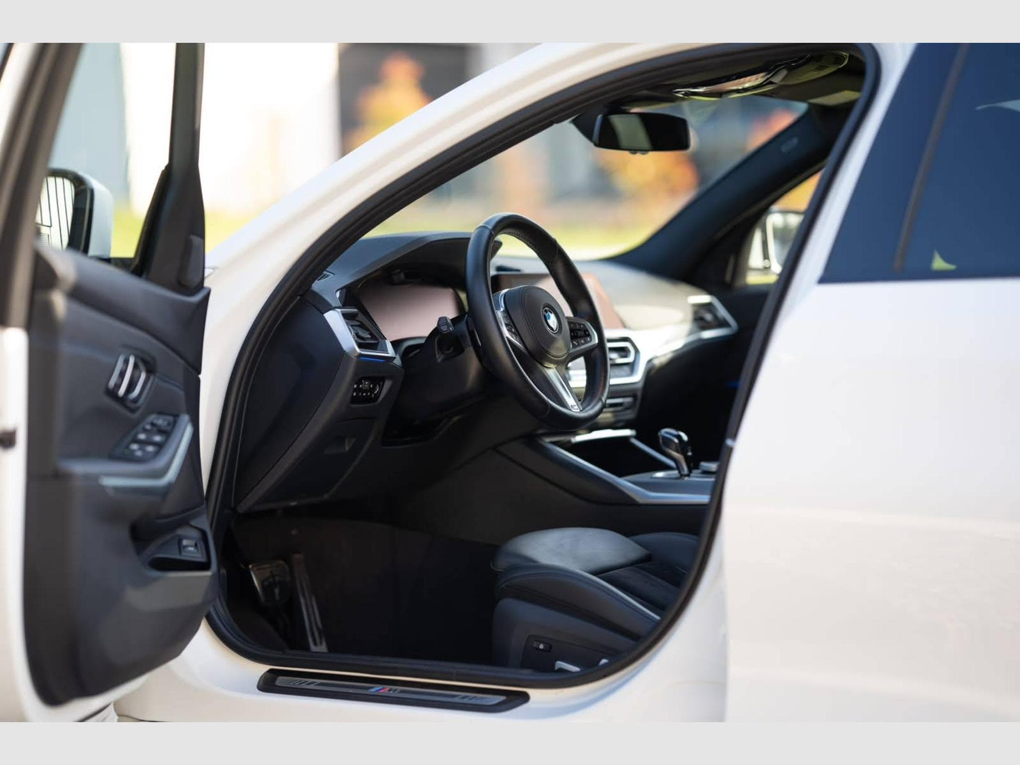 BMW Série 3 330 i xDrive M Sport – 1ère Main – Suivi BMW (2020) - Photo 11
