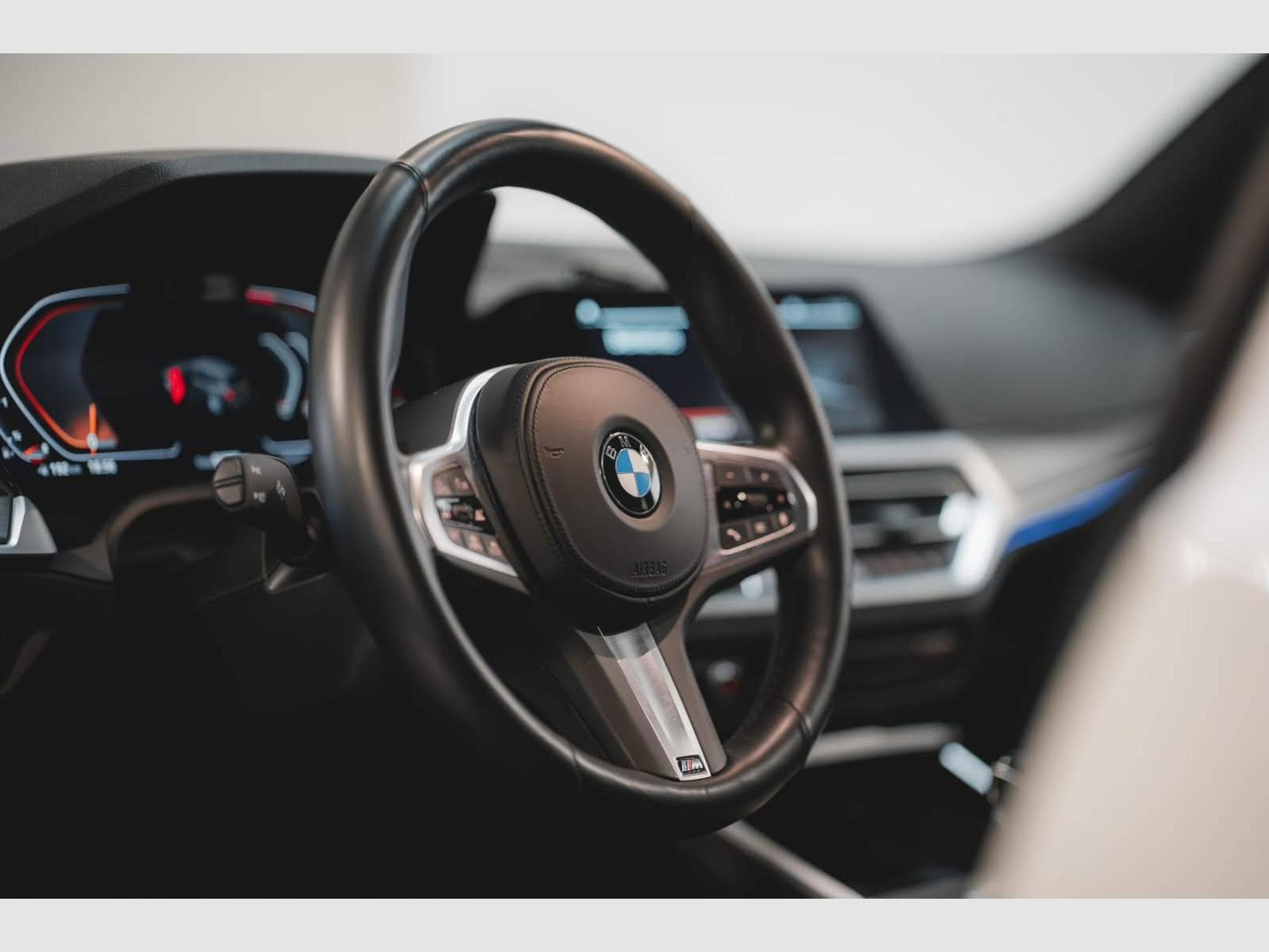 BMW Série 3 330 i xDrive M Sport – 1ère Main – Suivi BMW (2020) - Photo 12