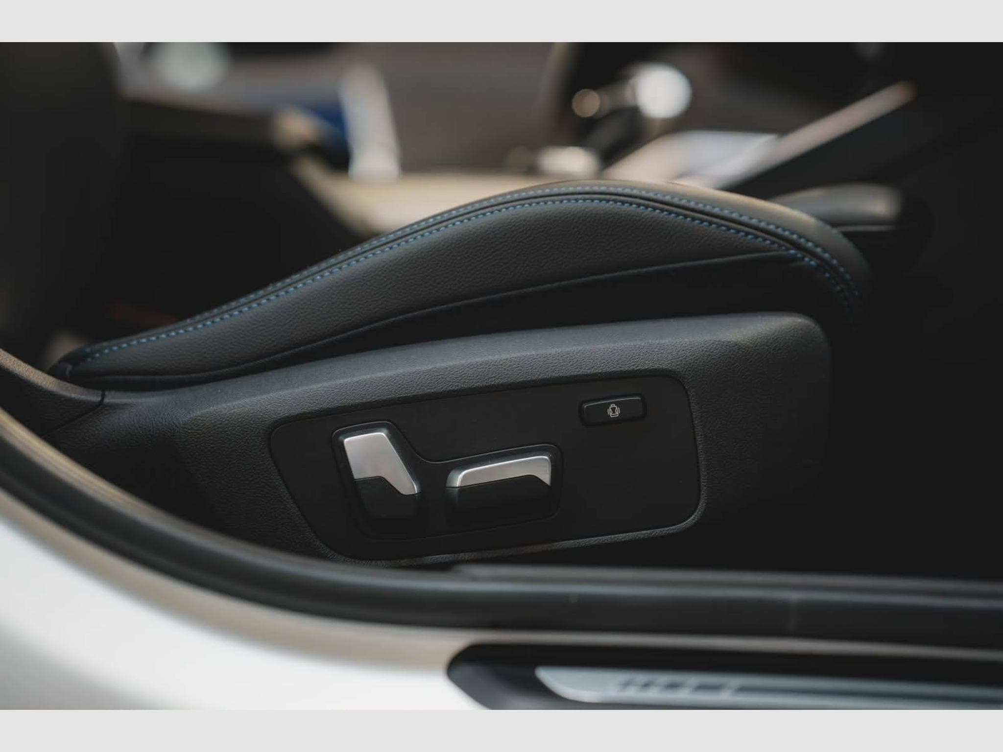 BMW Série 3 330 i xDrive M Sport – 1ère Main – Suivi BMW (2020) - Photo 13