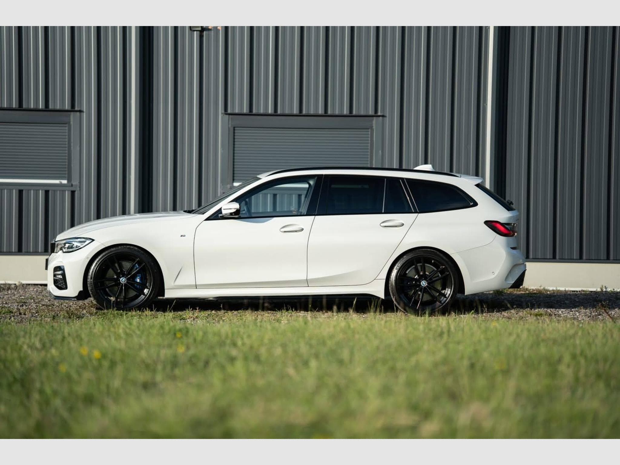 BMW Série 3 330 i xDrive M Sport – 1ère Main – Suivi BMW (2020) - Photo 35