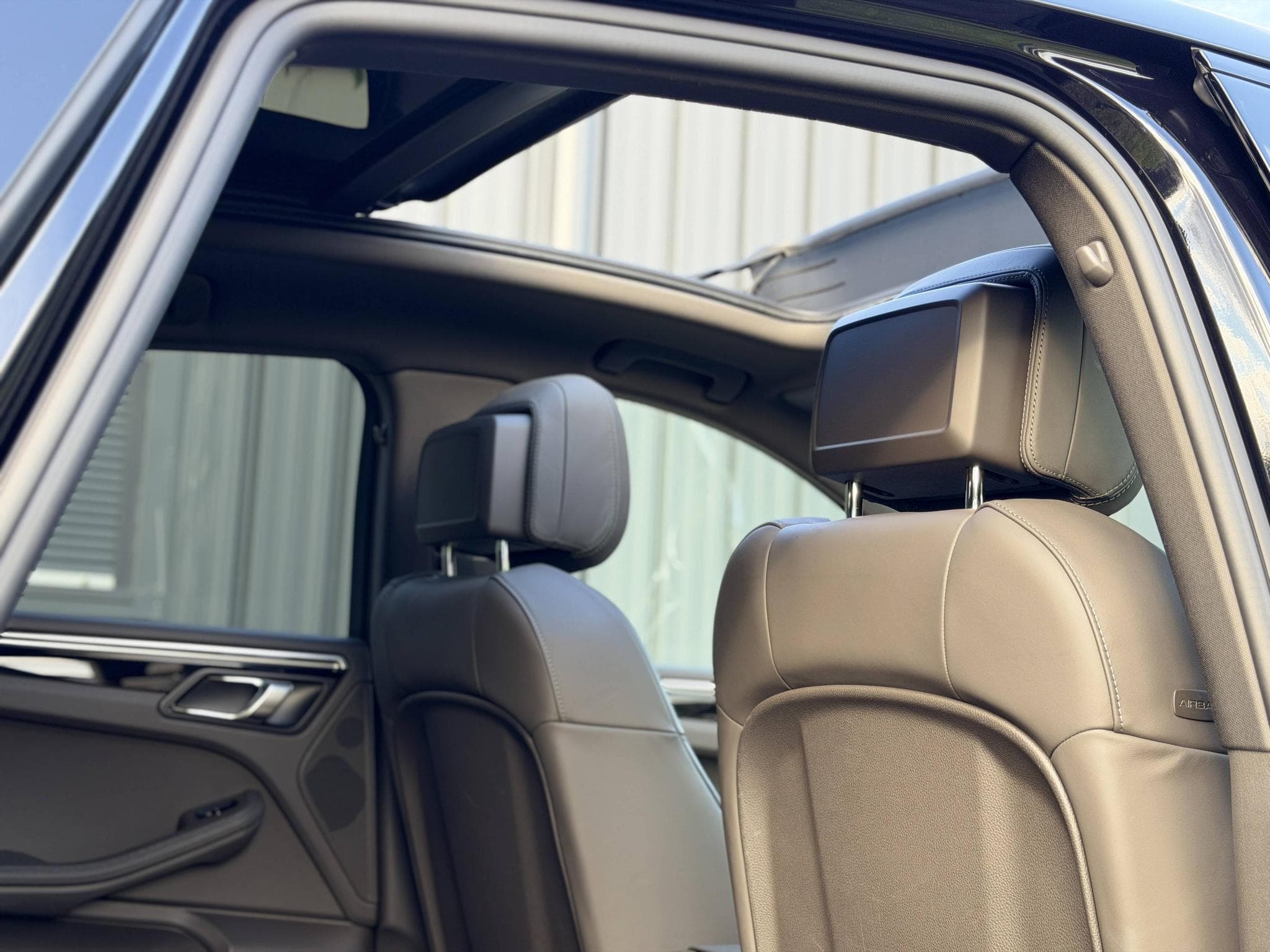 Porsche Macan S 3.0 V6 354ch – 1ère Main, Très Belle Configuration, Malus (2019) - Photo 36