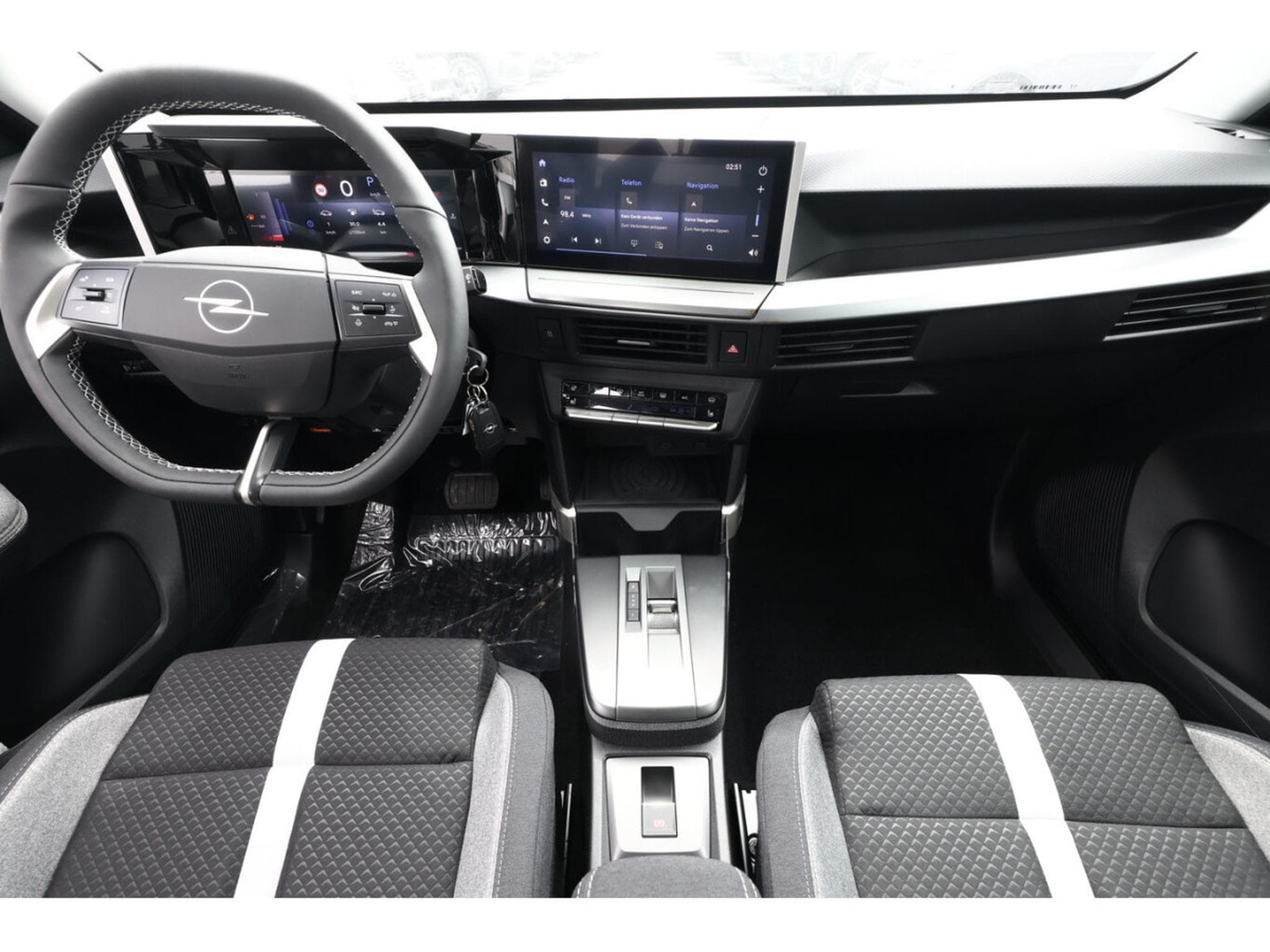 Opel Frontera 1.2 Hybride 145 e-DC6 GS (2026) - Photo 8