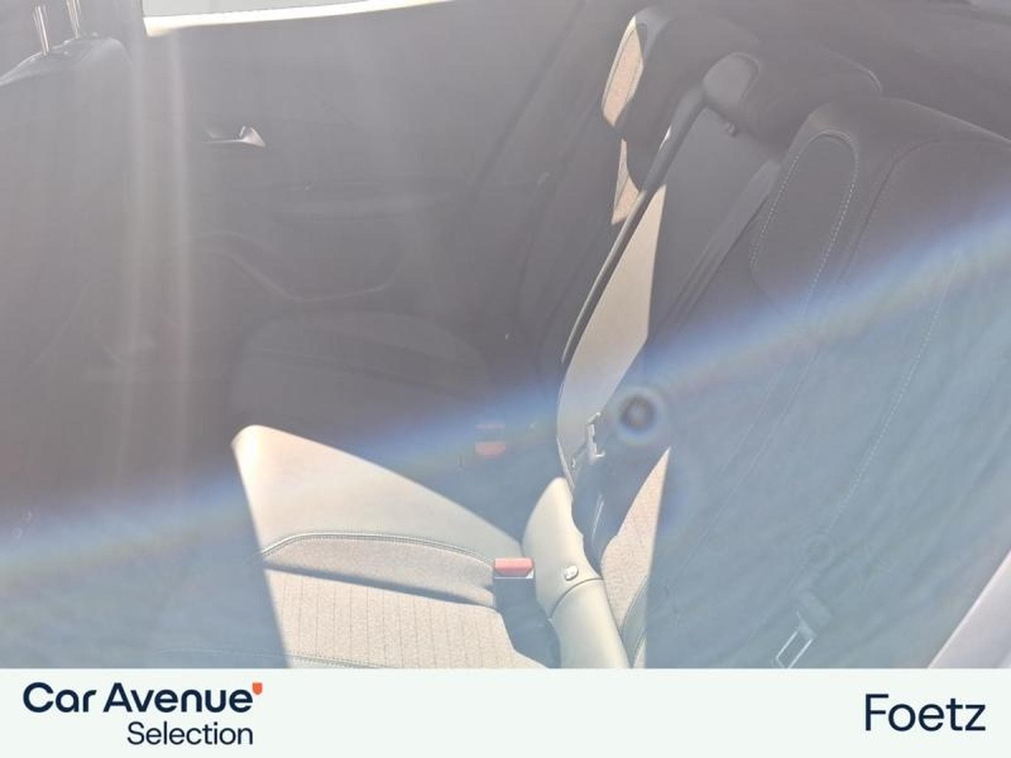 PEUGEOT 2008 1.2 PureTech 130ch S&S Allure Pack EAT8 (2023) - Photo 9