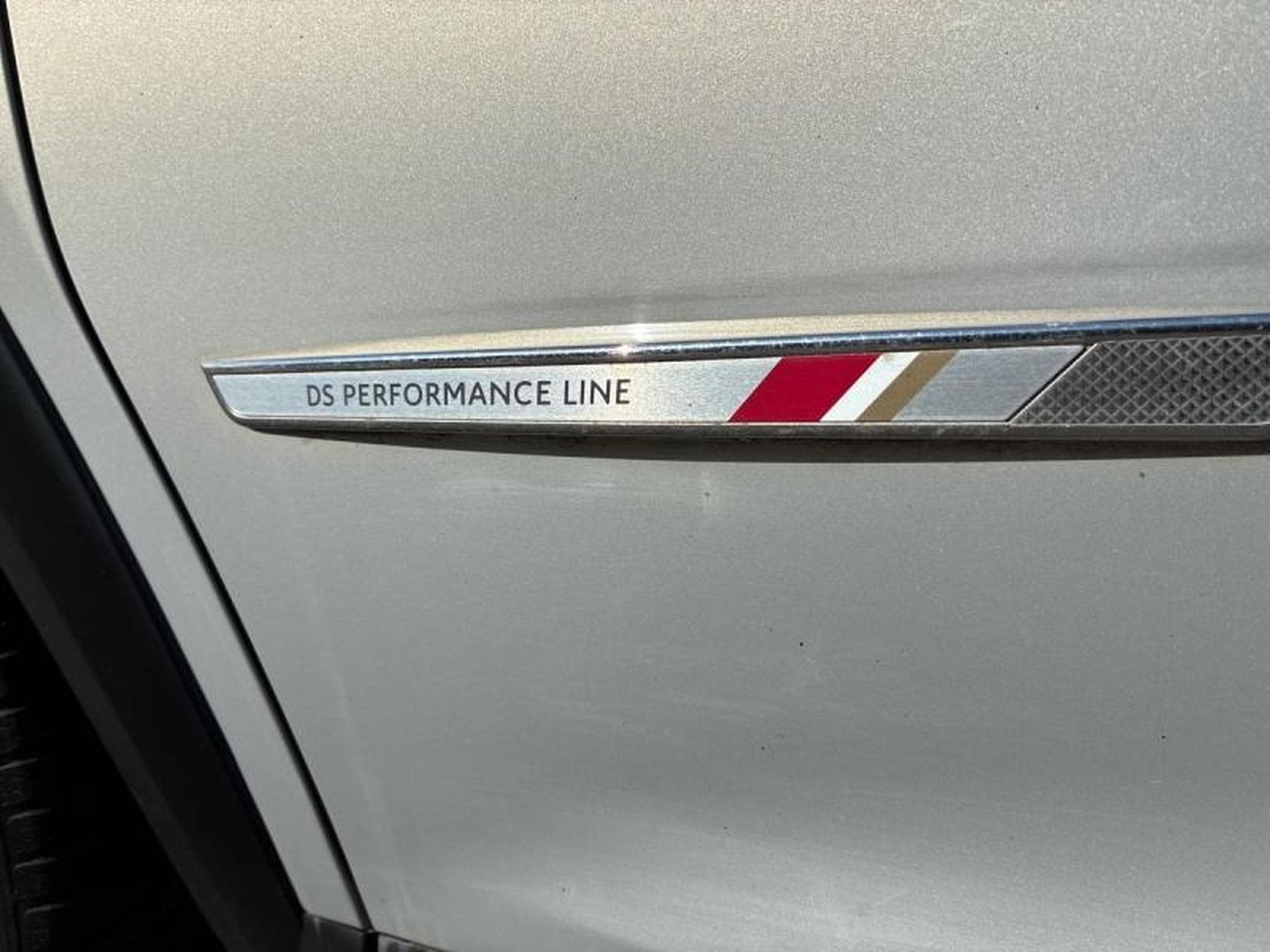 DS Automobiles DS7 E-TENSE 4x4 300ch Performance Line + (2022) - Photo 11