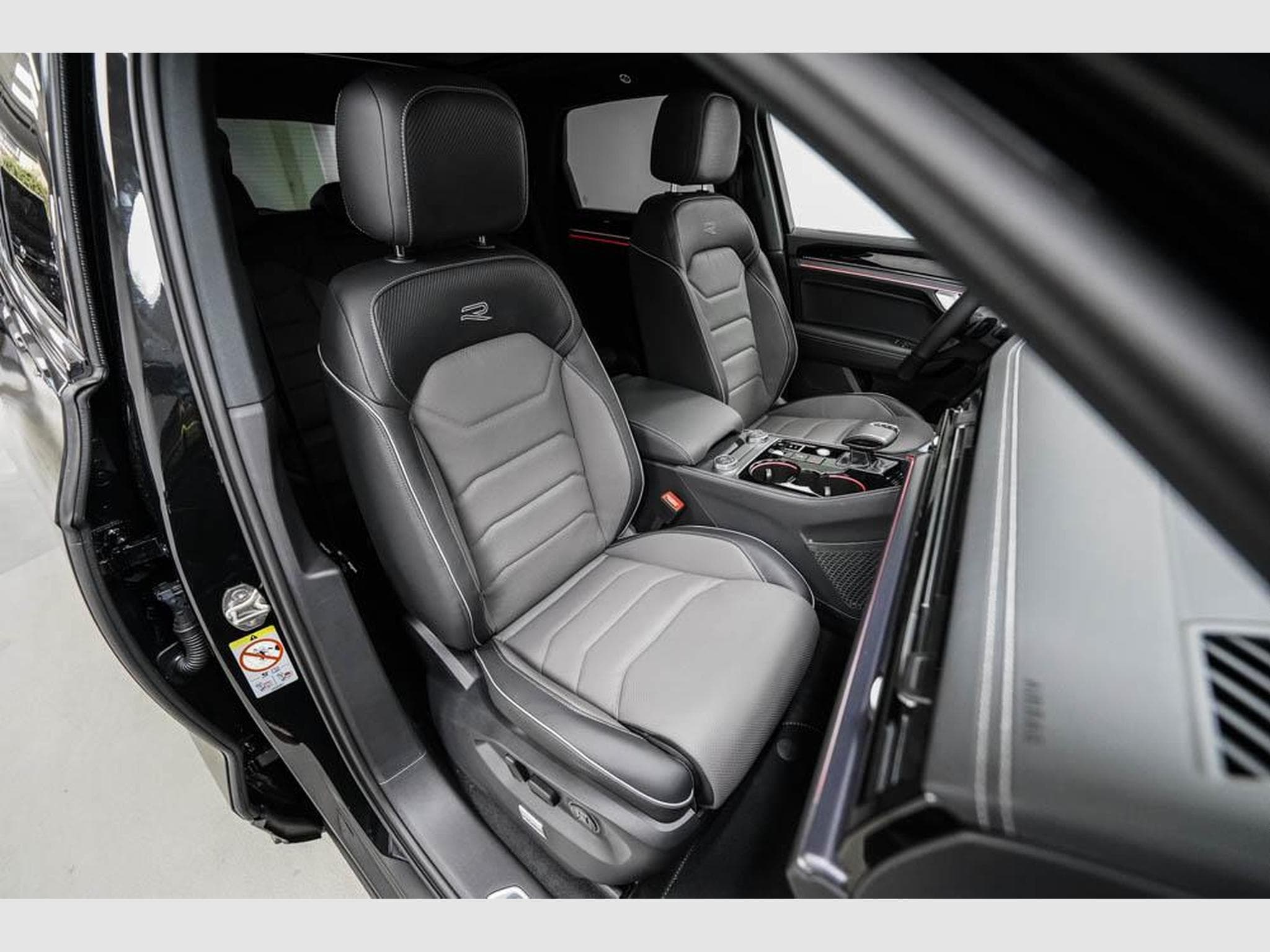 VW Touareg 3,0 V6 TDI (2026) - Photo 23