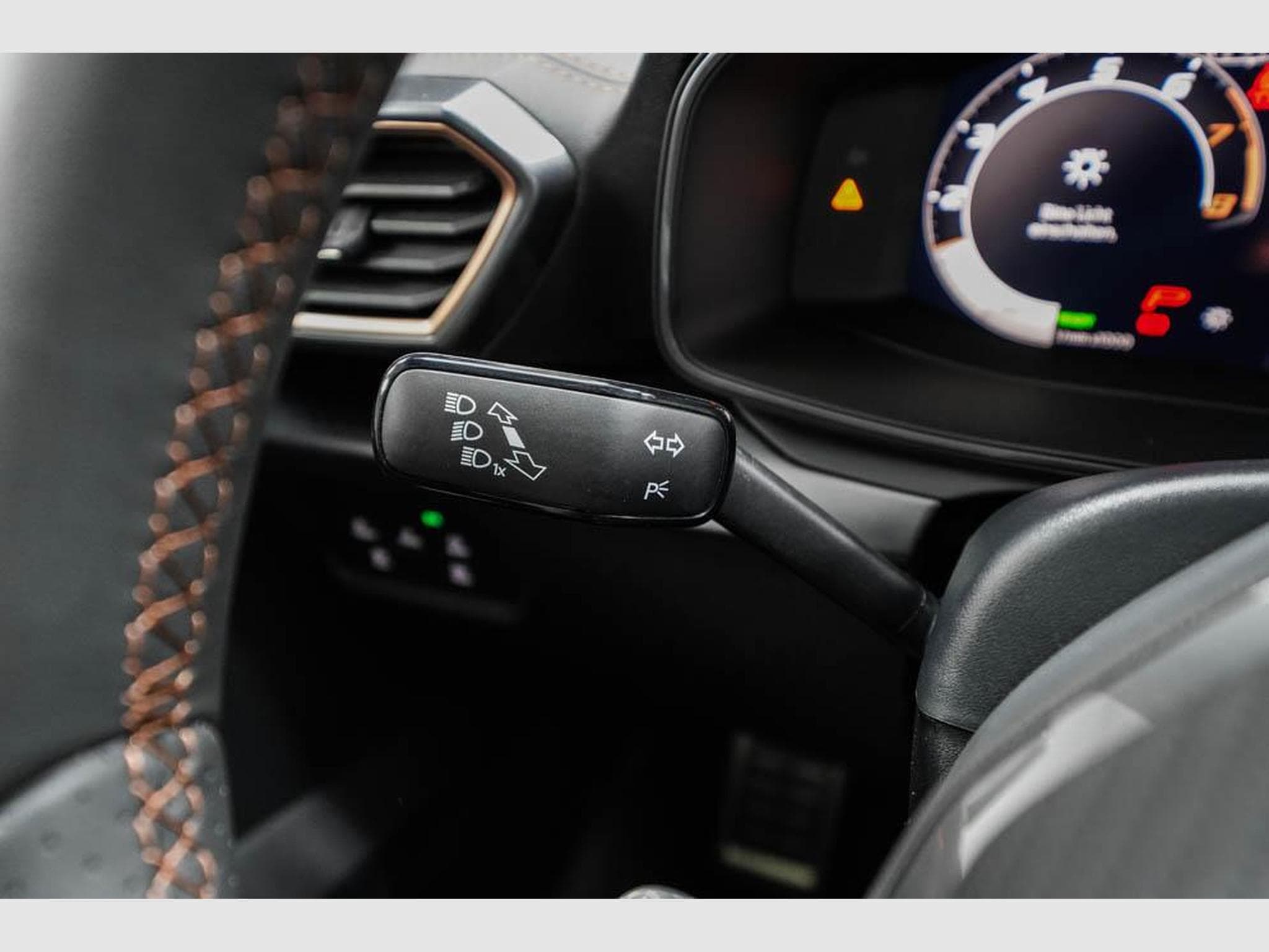 Cupra Formentor 1,5 eTSI DSG (2026) - Photo 10