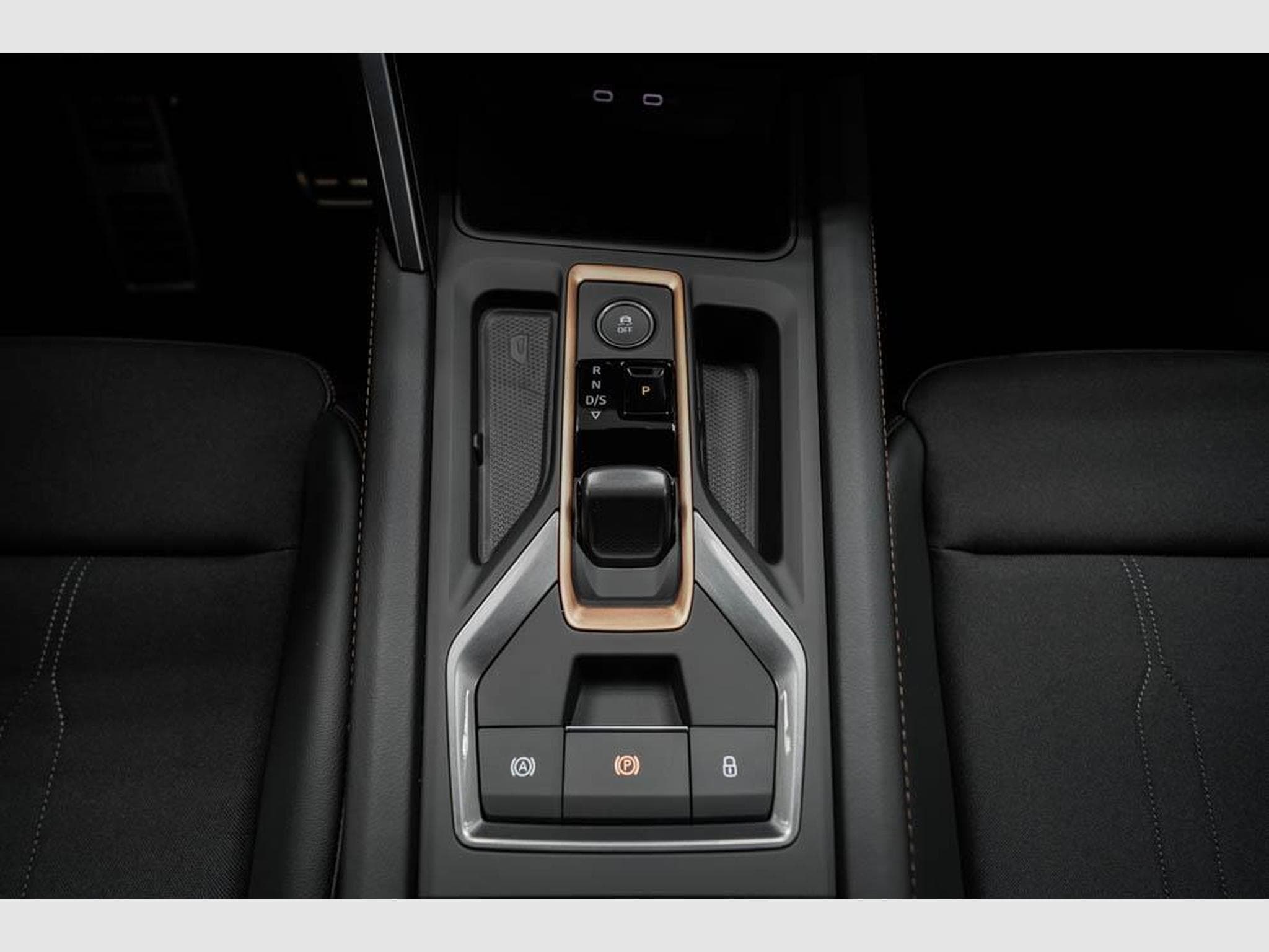 Cupra Formentor 1,5 eTSI DSG (2026) - Photo 12