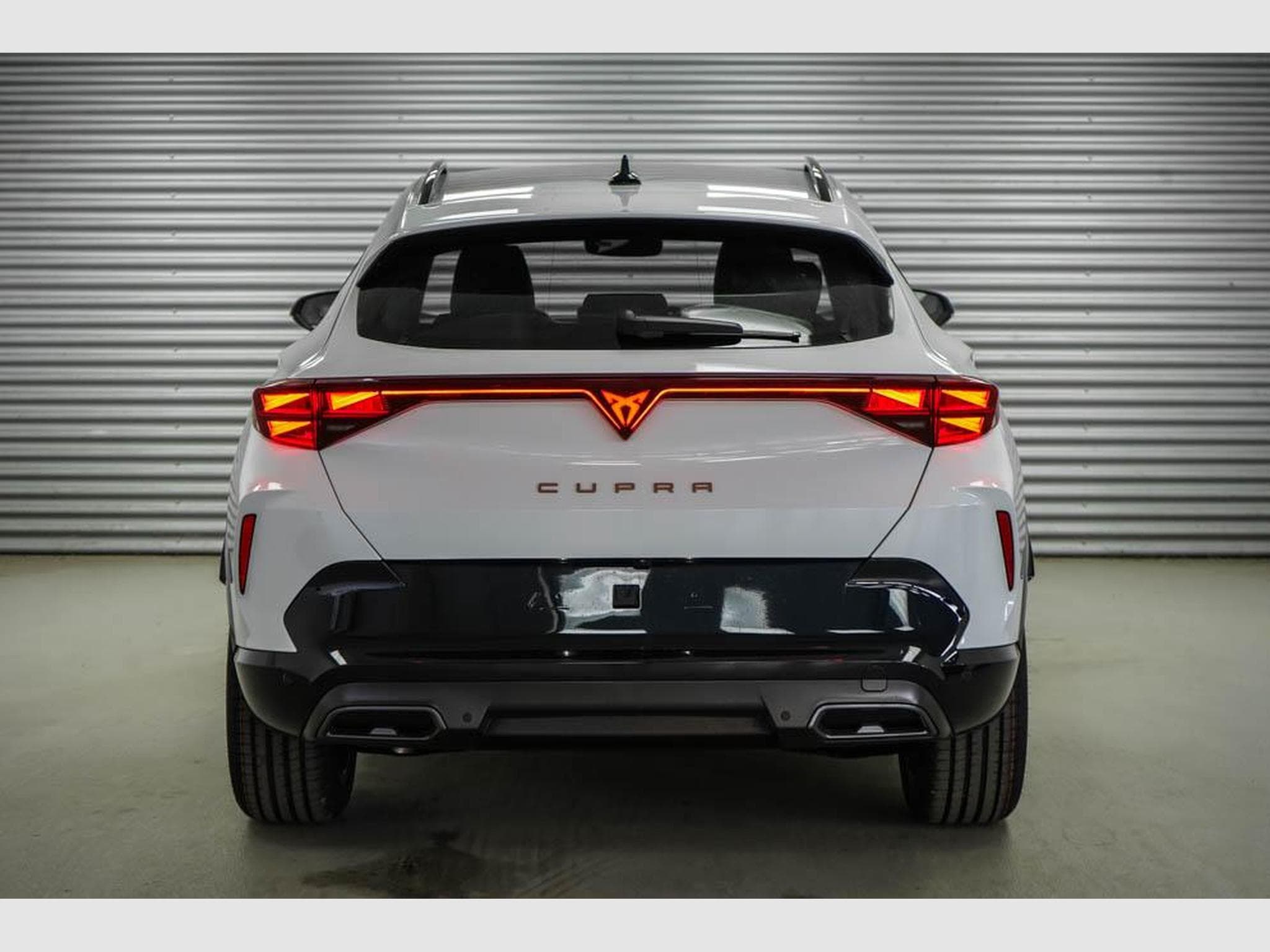 Cupra Formentor 1,5 eTSI DSG (2026) - Photo 4
