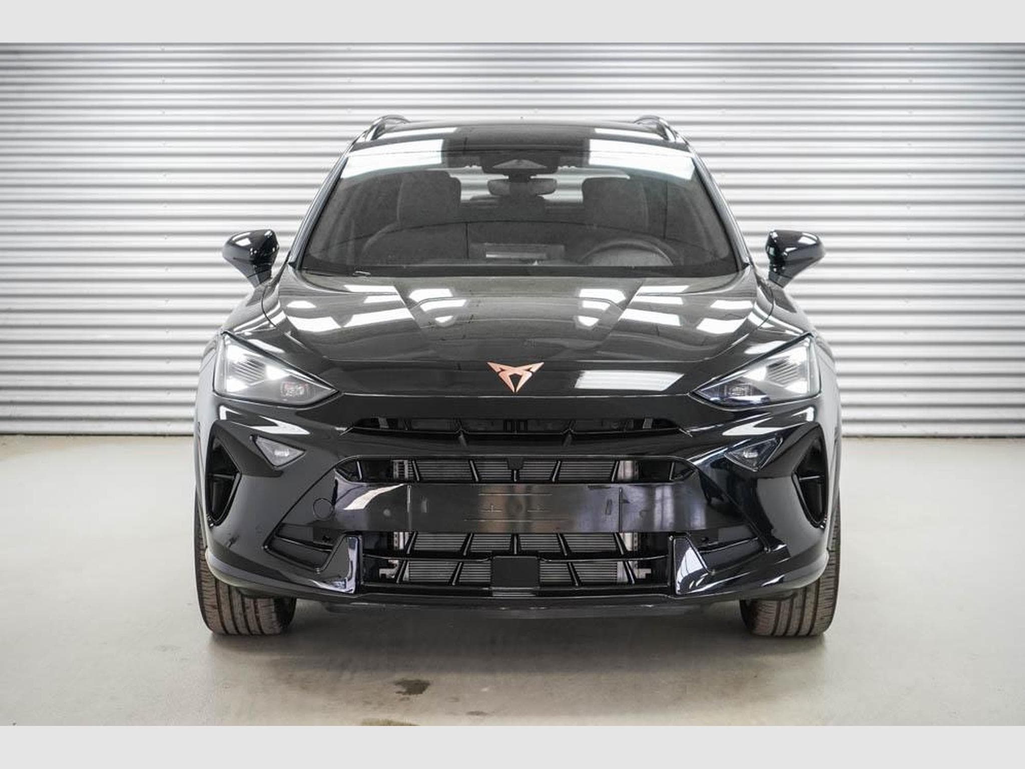 Cupra Formentor 1,5 eTSI DSG (2026) - Photo 2