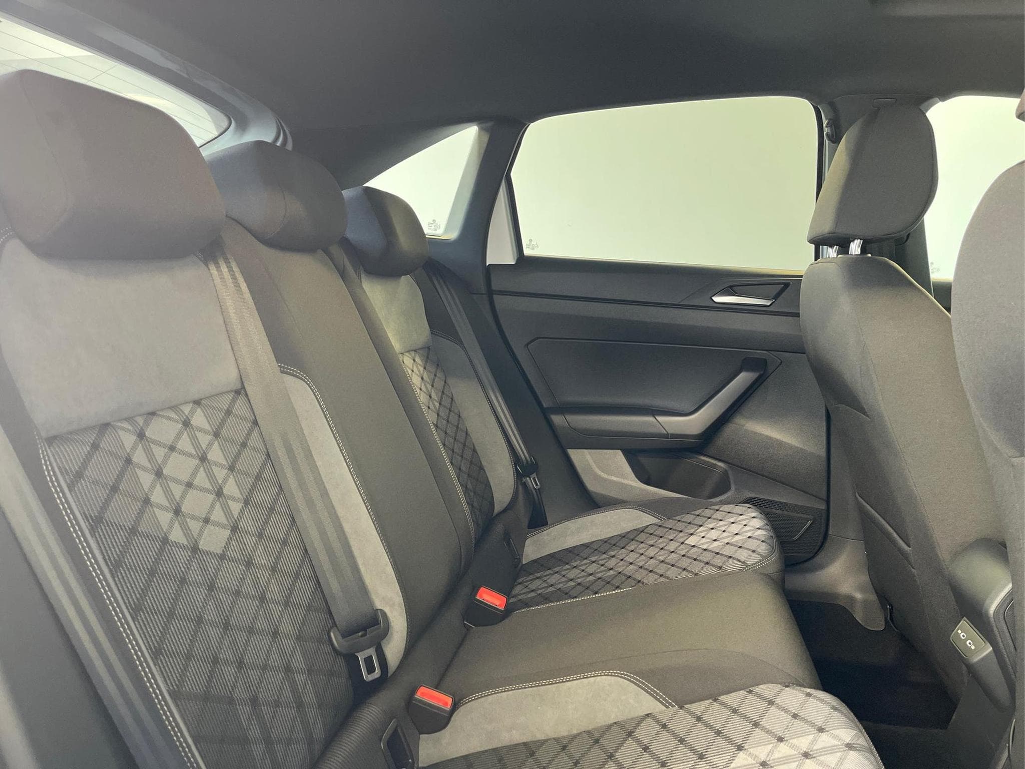 VW Taigo R-Line (2026) - Photo 16