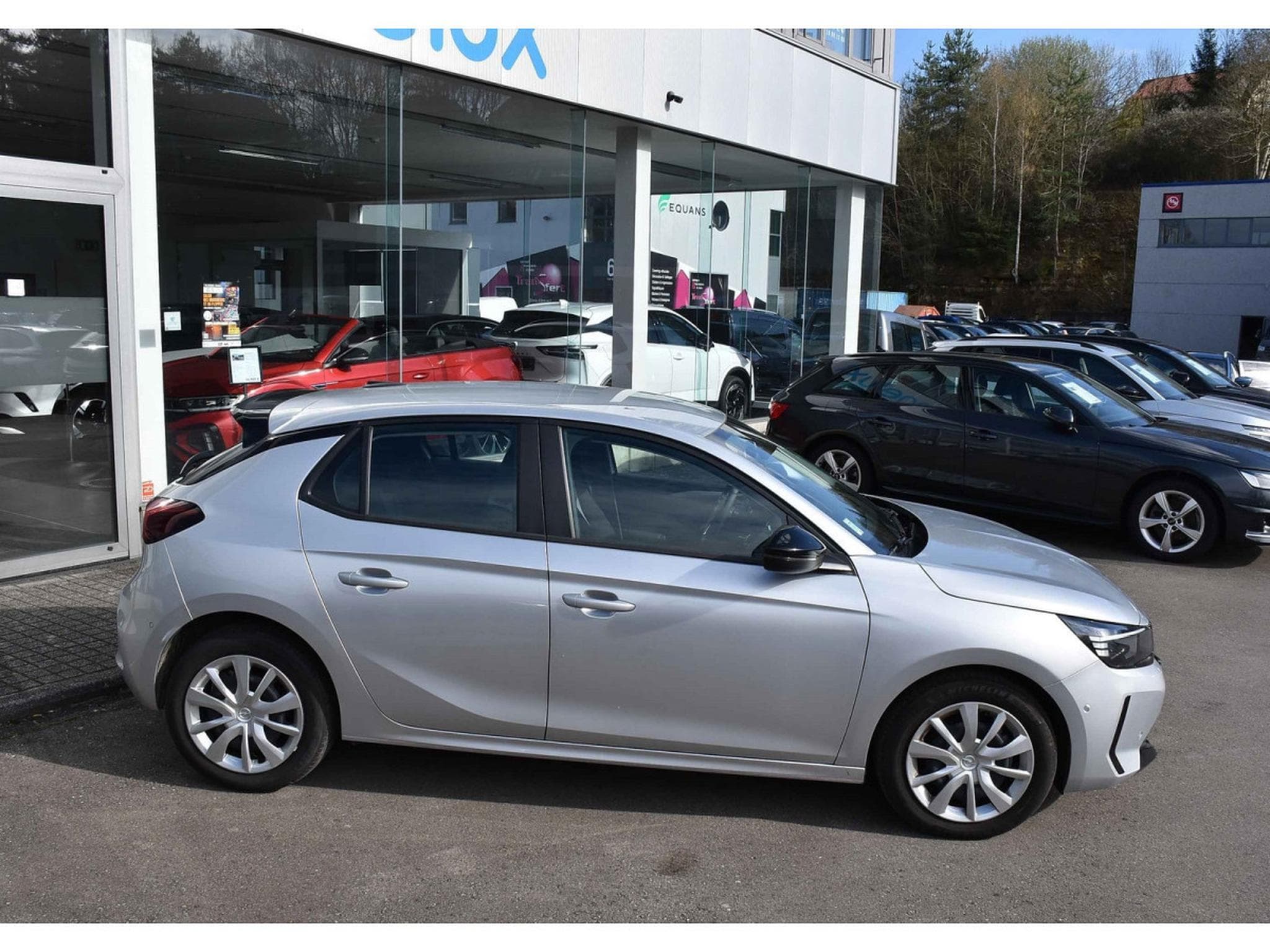 Opel Corsa 1.2 Turbo Edition AT8 REGUL LANE SIDE CAM 1° MAIN (2025) - Photo 3