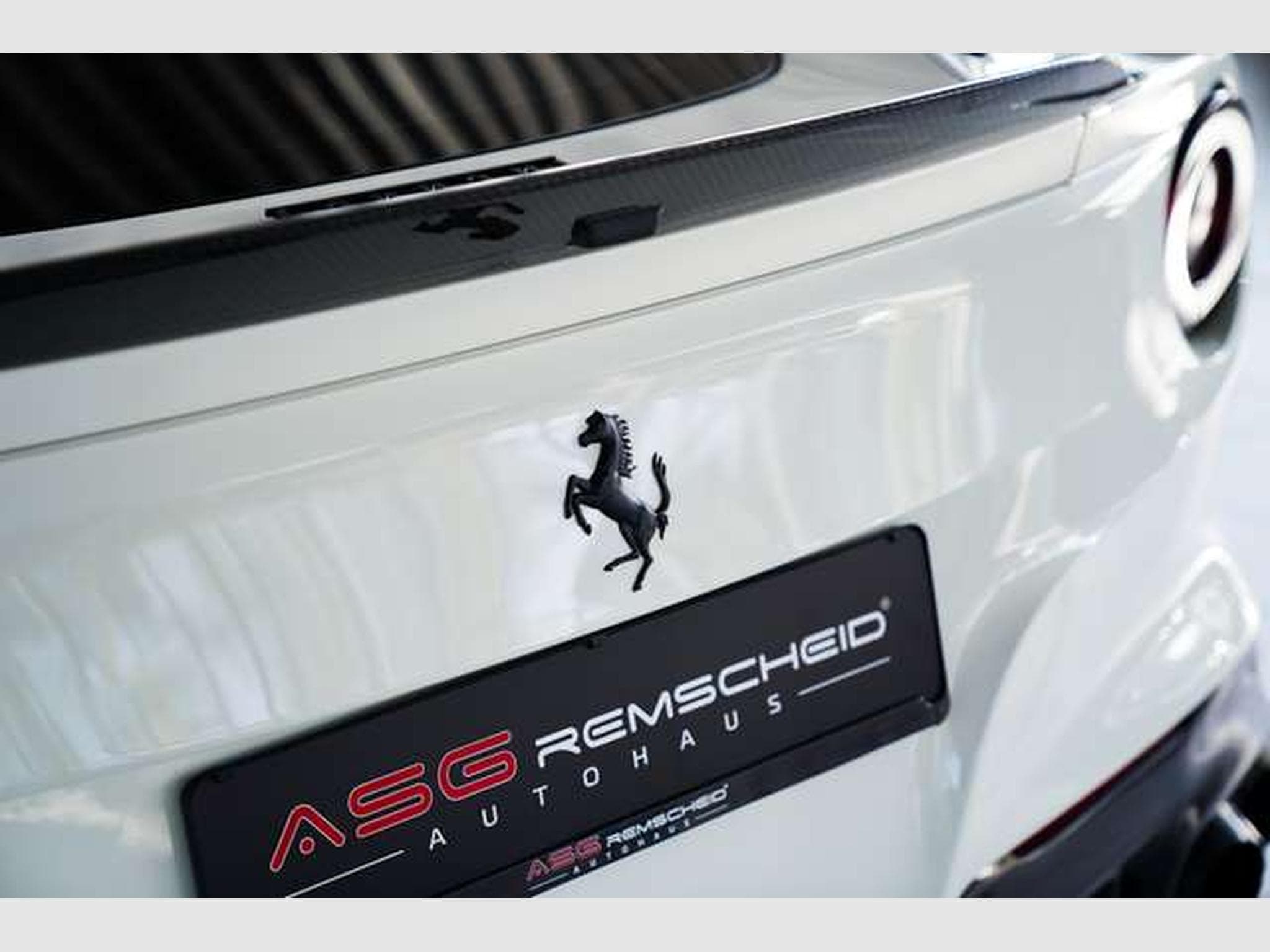 Ferrari F12 Berlinetta Berlinetta *Einzelstück *Carbon *Lift *22 * (2015) - Photo 8