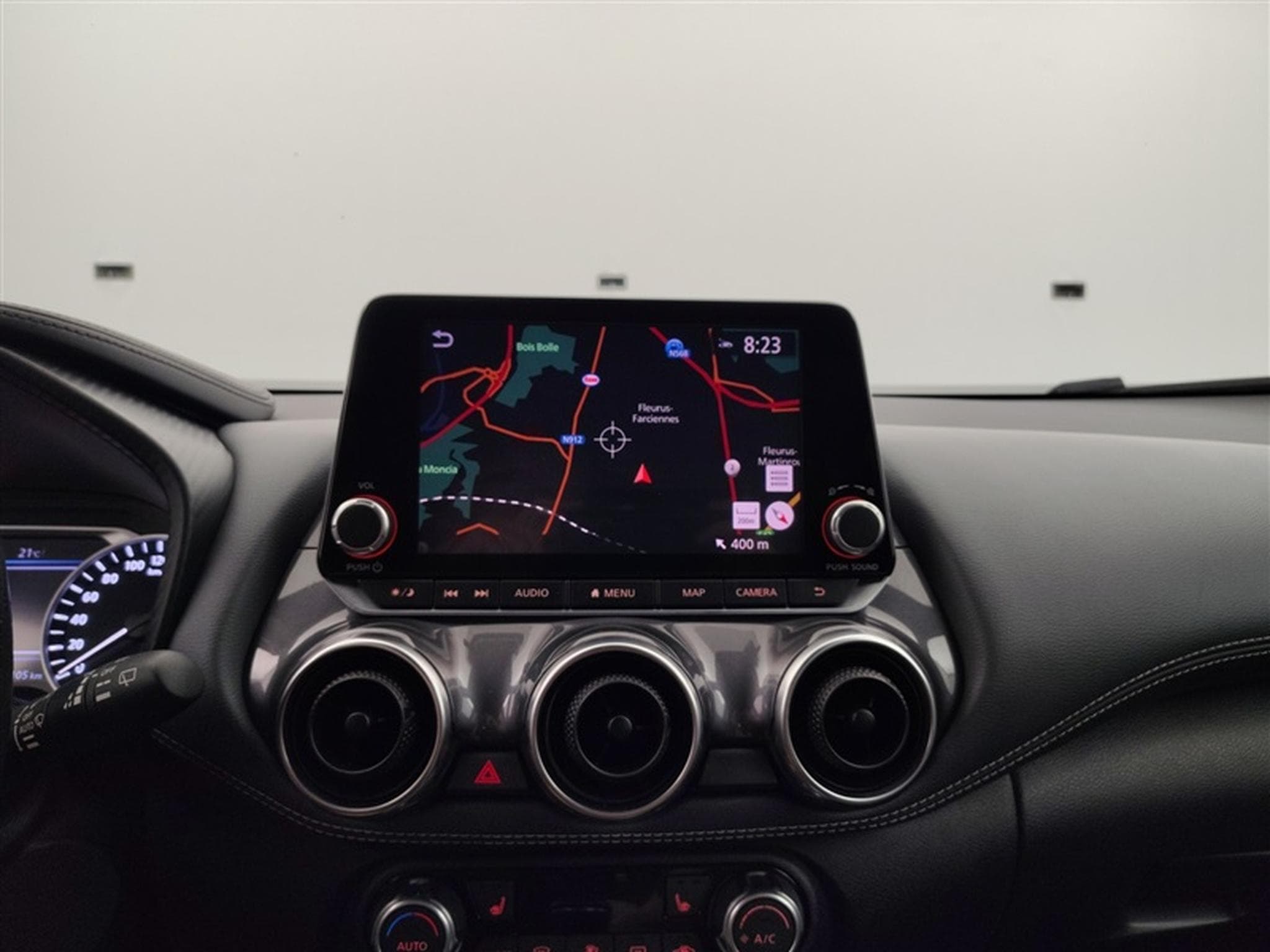 Nissan Juke 1.0 DIG-T 117cv Tekna NAVI / FULL LED / BOSE / CAMERA 360 (2020) - Photo 11