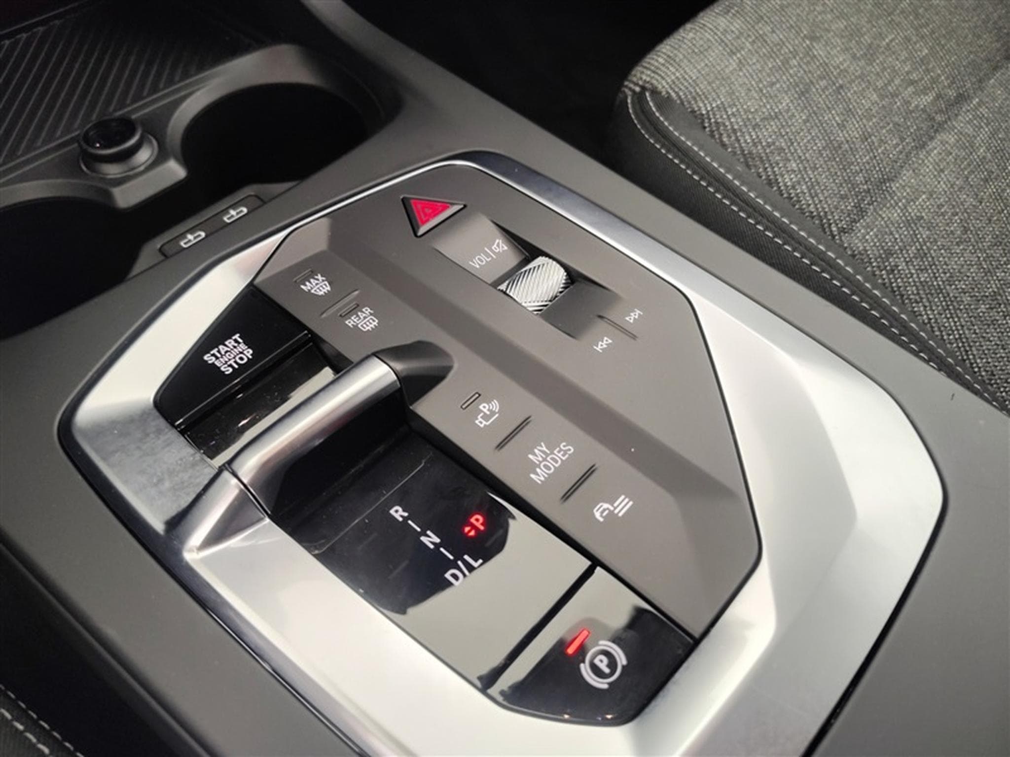 BMW 116 SportLine PACK M EXT CAM/ATTELAGE/CARPLAY (2026) - Photo 13