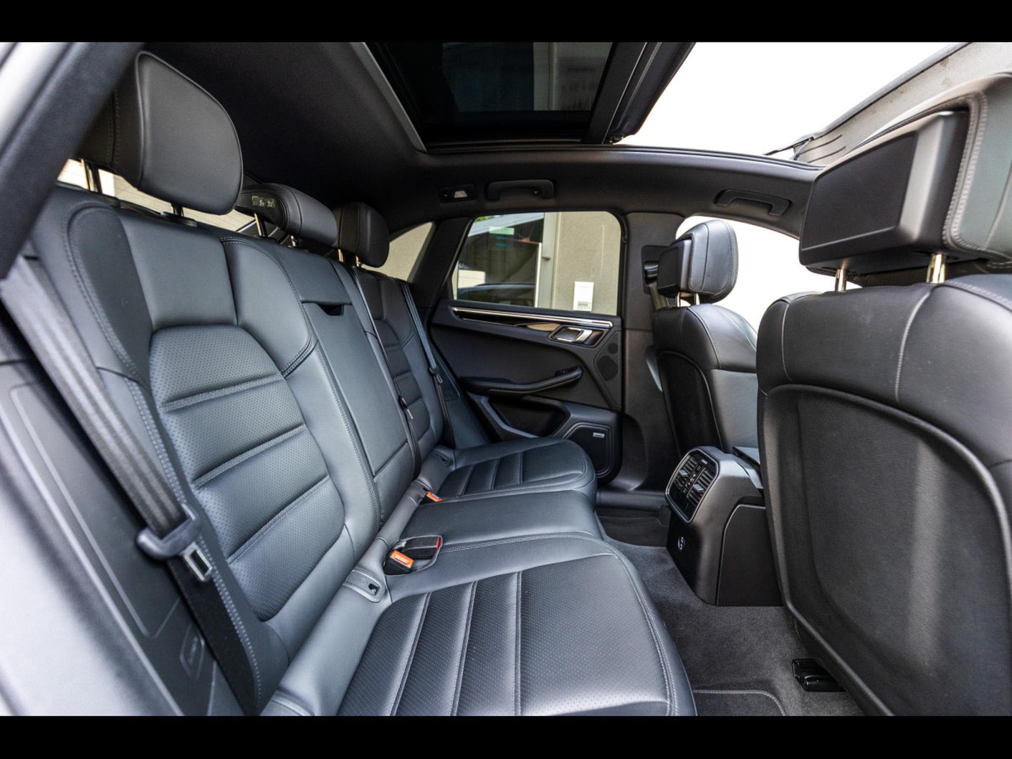 Porsche Macan II 3.0 S PDK (354 CH) – JET BLACK METALLIC (2020) - Photo 15