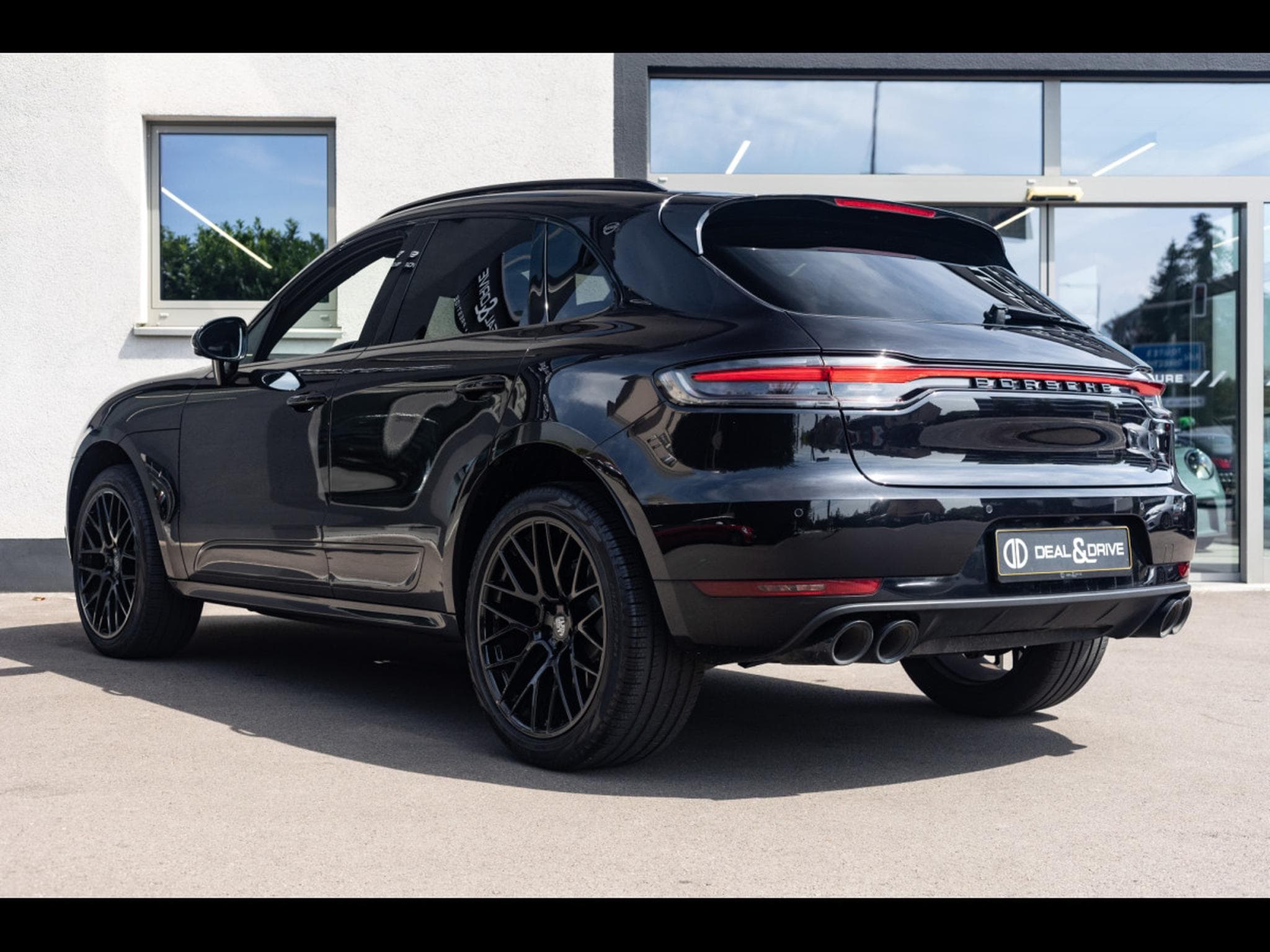 Porsche Macan II 3.0 S PDK (354 CH) – JET BLACK METALLIC (2020) - Photo 3