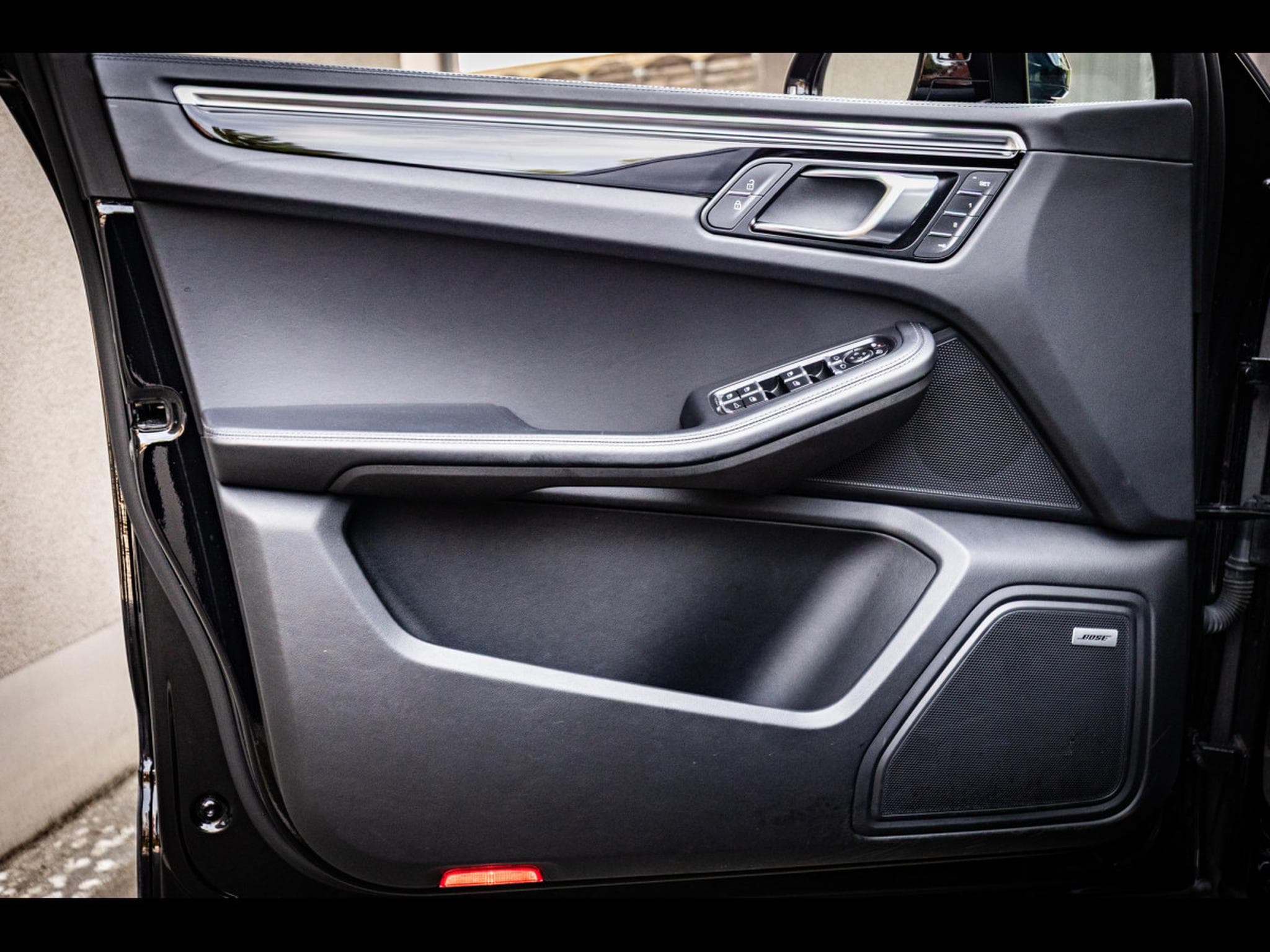 Porsche Macan II 3.0 S PDK (354 CH) – JET BLACK METALLIC (2020) - Photo 8