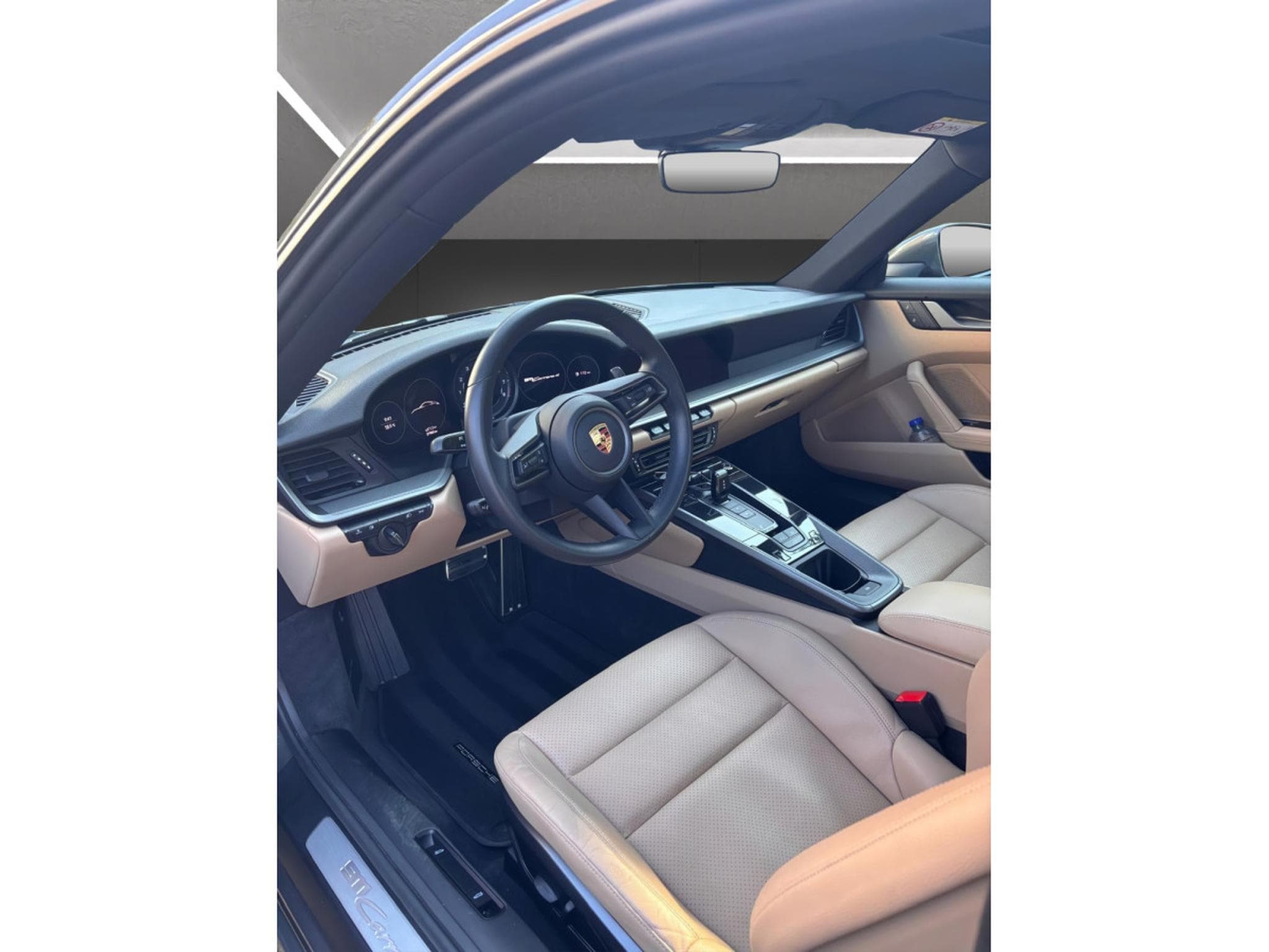 Porsche 911 992 CARRERA 4 (2023) - Photo 4