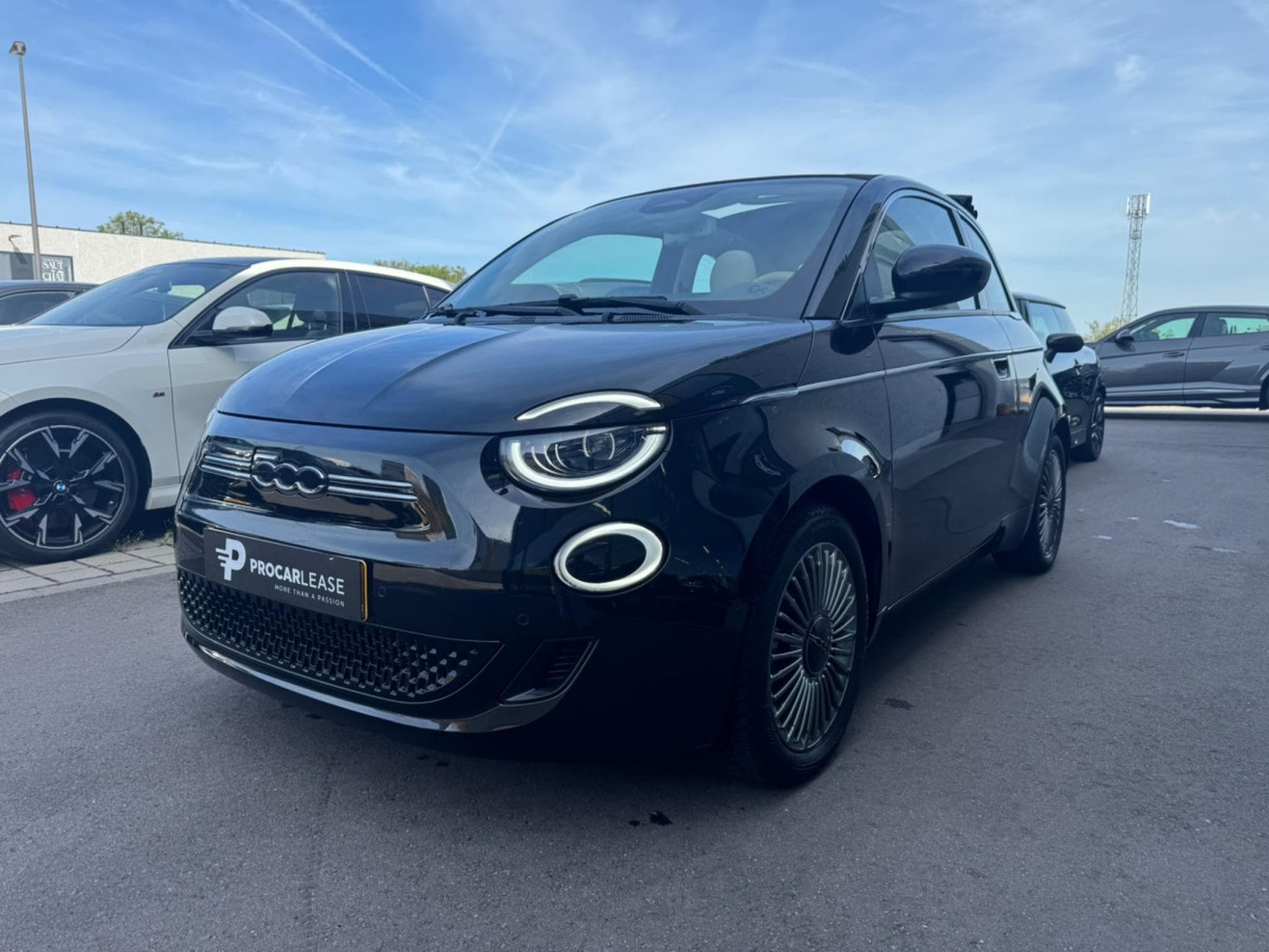 Fiat 500 500 e La Prima/Cabriolet/Camera/Cuir/LED (2022) - Photo 1