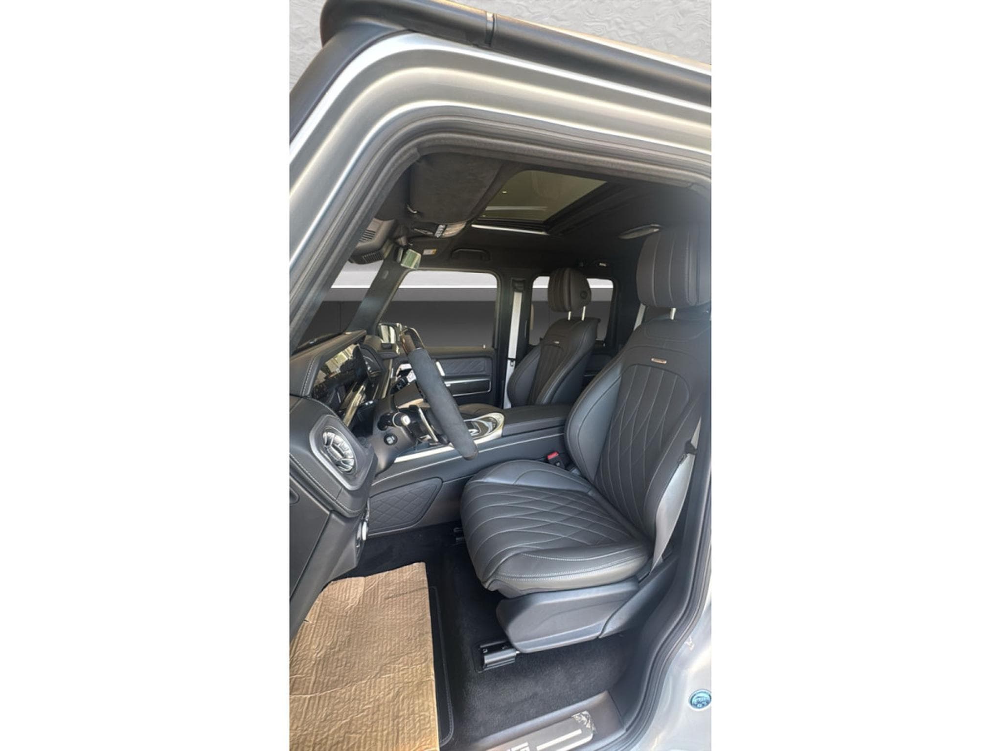 Mercedes G 63 AMG G63 AMG FACLIFT/ A22 RIDE CONTROL/CARBON/22/VOLL (2026) - Photo 2