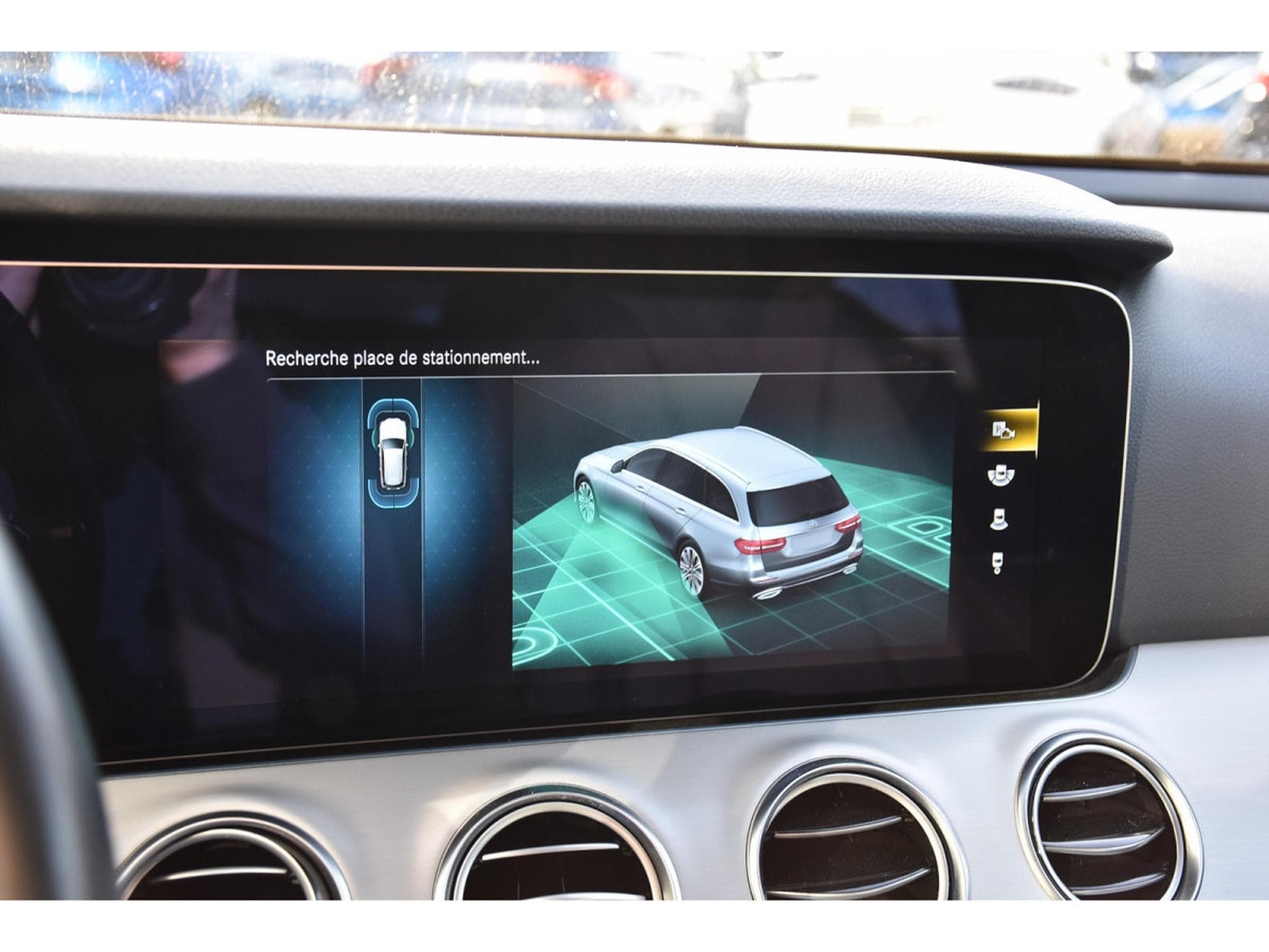 Mercedes E 200 CDI Break 9G-Tronic ANGLE MORT ATT REMORQUE CAM (2022) - Photo 14