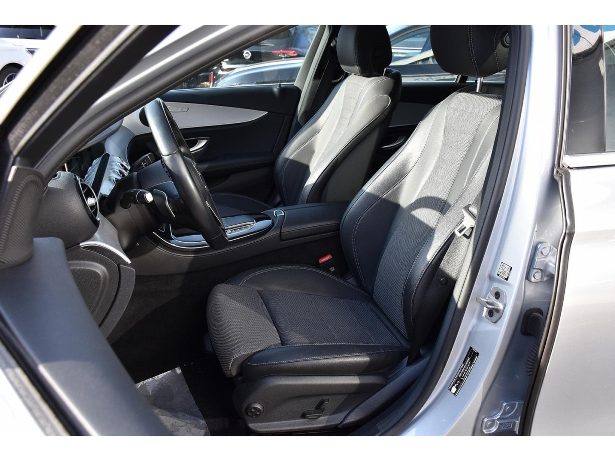 Mercedes E 200 CDI Break 9G-Tronic ANGLE MORT ATT REMORQUE CAM (2022) - Photo 5