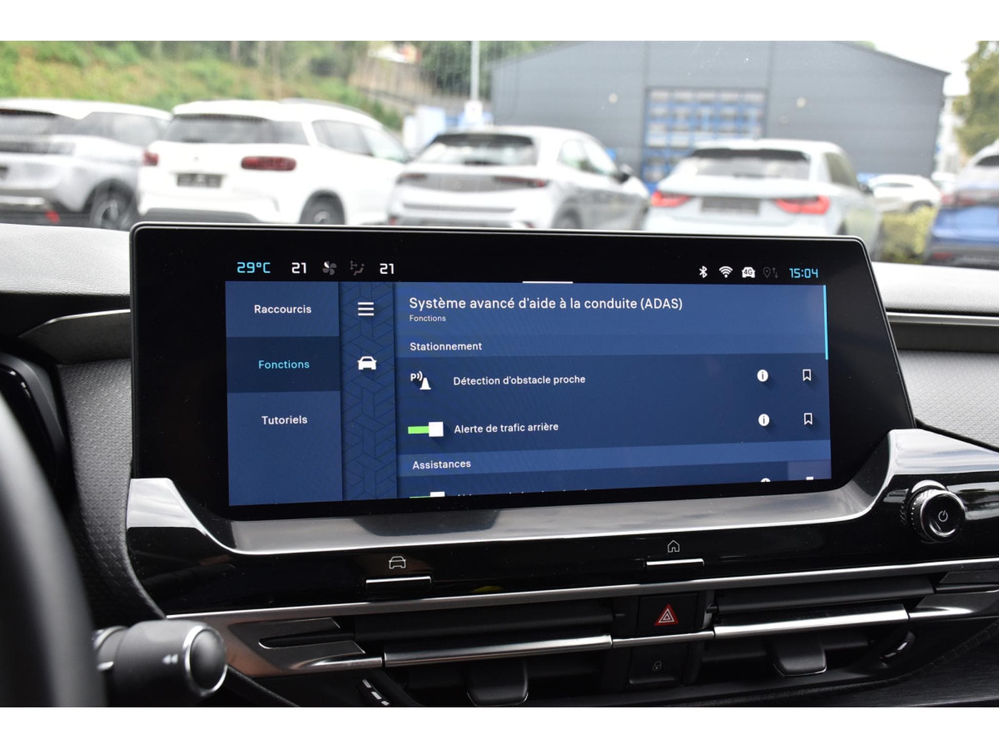 Citroën C5 X 1.2 130 PLUS EAT8 CUIR ACC HUD LANE 1° MAIN (2024) - Photo 15