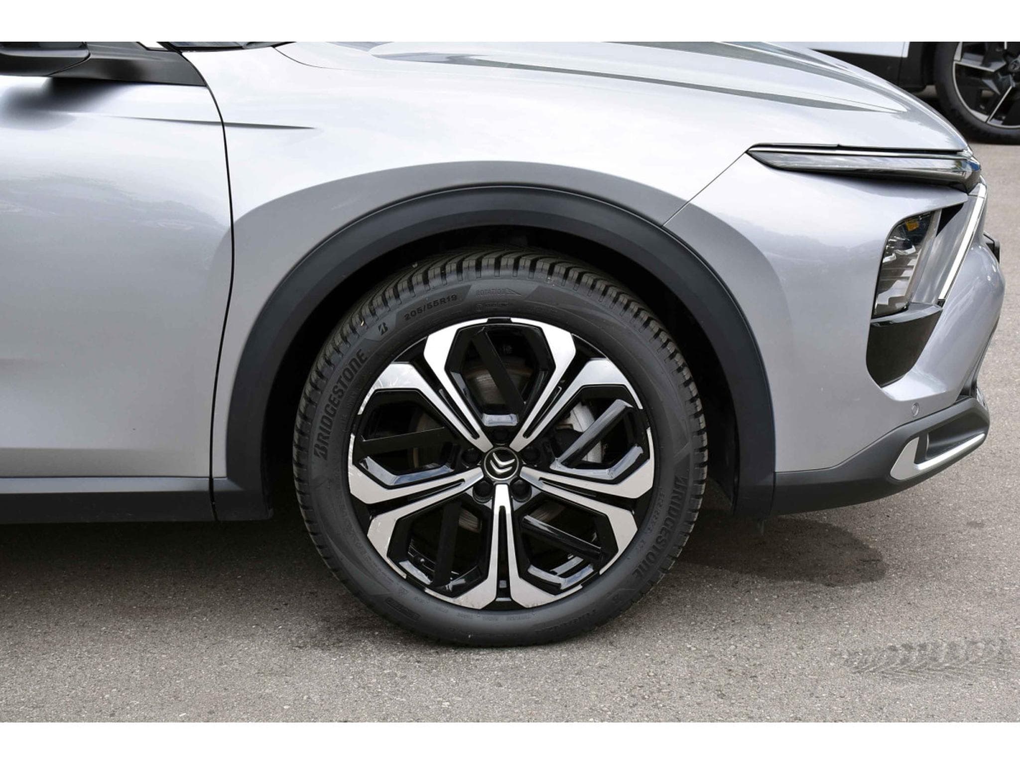 Citroën C5 X 1.2 130 PLUS EAT8 CUIR ACC HUD LANE 1° MAIN (2024) - Photo 5
