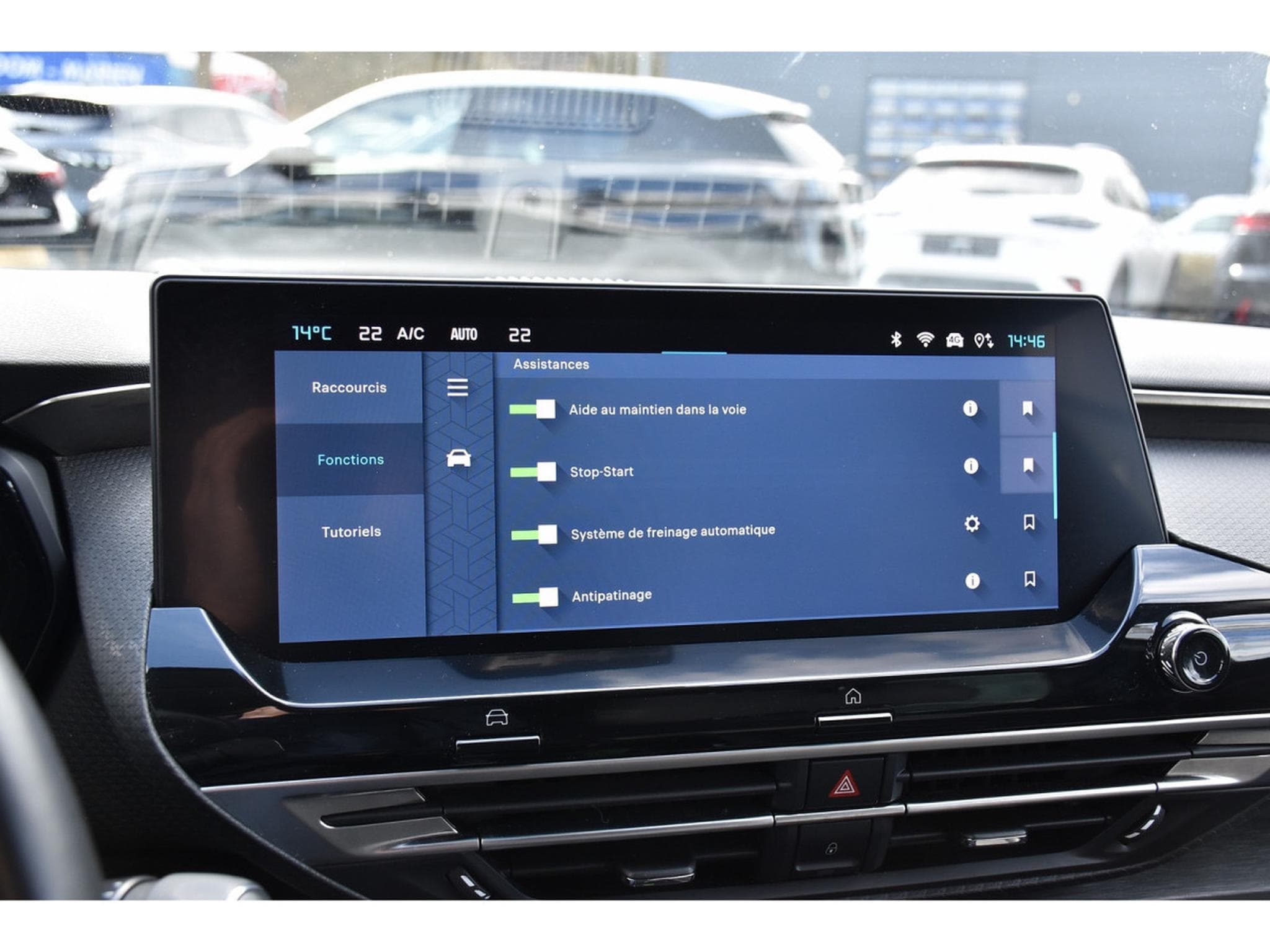 Citroën C5 X 1.2 130 PLUS EAT8 CUIR ACC HUD LANE 1° MAIN (2024) - Photo 13