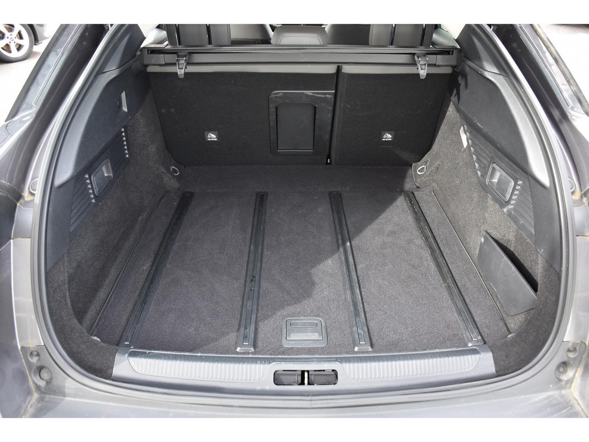 Citroën C5 X 1.2 130 PLUS EAT8 CUIR ACC HUD LANE 1° MAIN (2024) - Photo 23