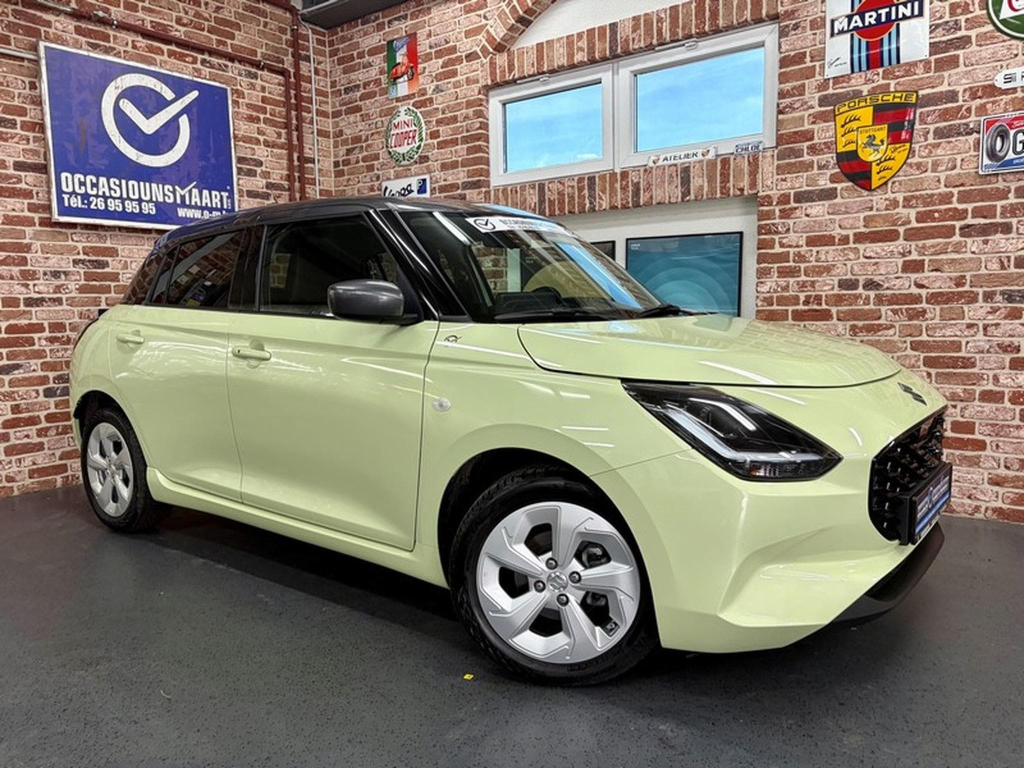 Suzuki Swift Swift 1.2 Hybrid 83cv Auto GL Navig/SiègeCh/Cam (2025) - Photo 1
