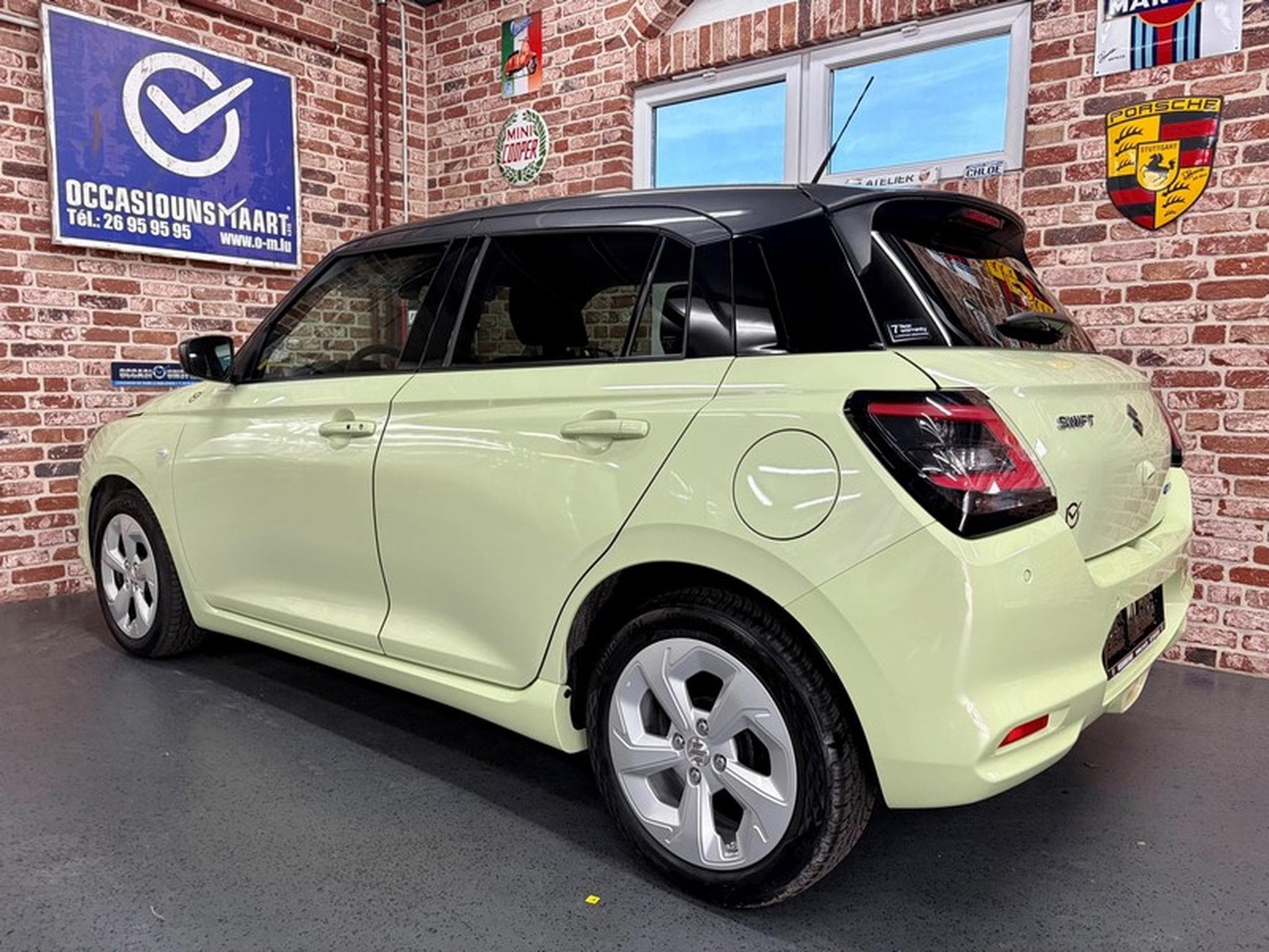 Suzuki Swift Swift 1.2 Hybrid 83cv Auto GL Navig/SiègeCh/Cam (2025) - Photo 2