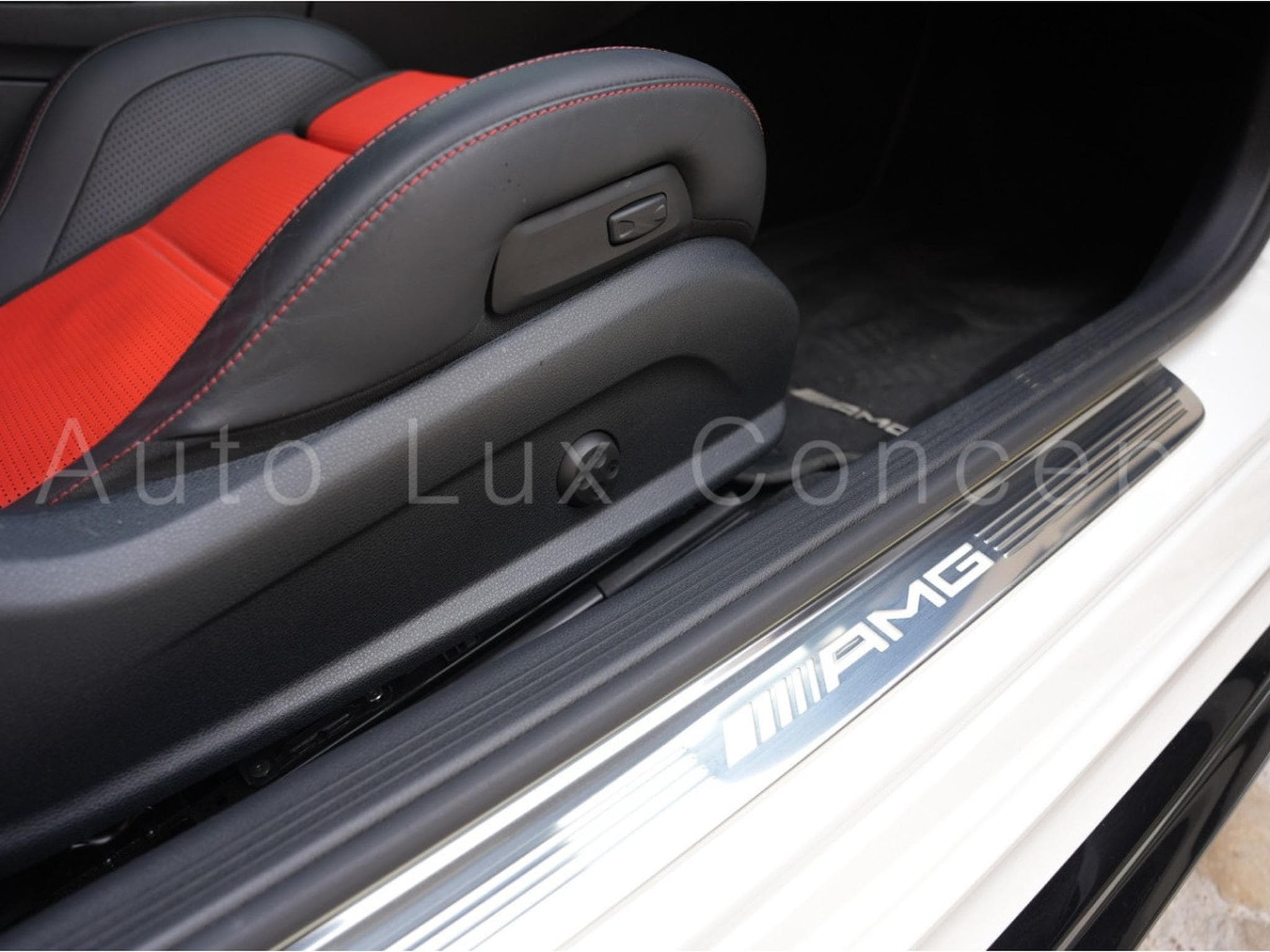 Mercedes C 63 AMG S Coupé (2020) - Photo 22
