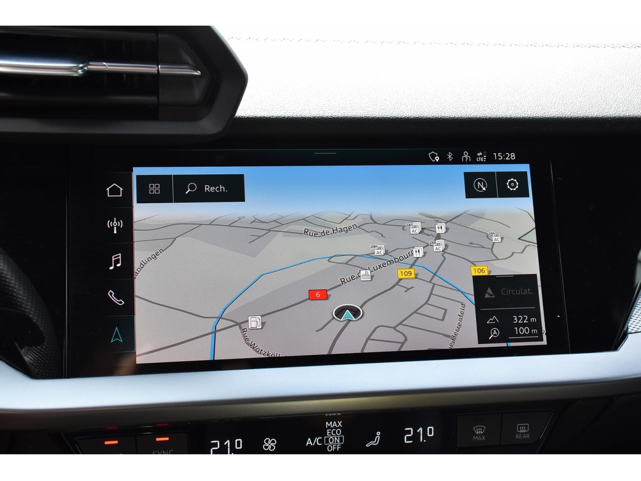 Audi A3 Sportback 40 TFSIe PHEV  S-Line S-Tronic ACC LANE CAM PARK (2023) - Photo 11