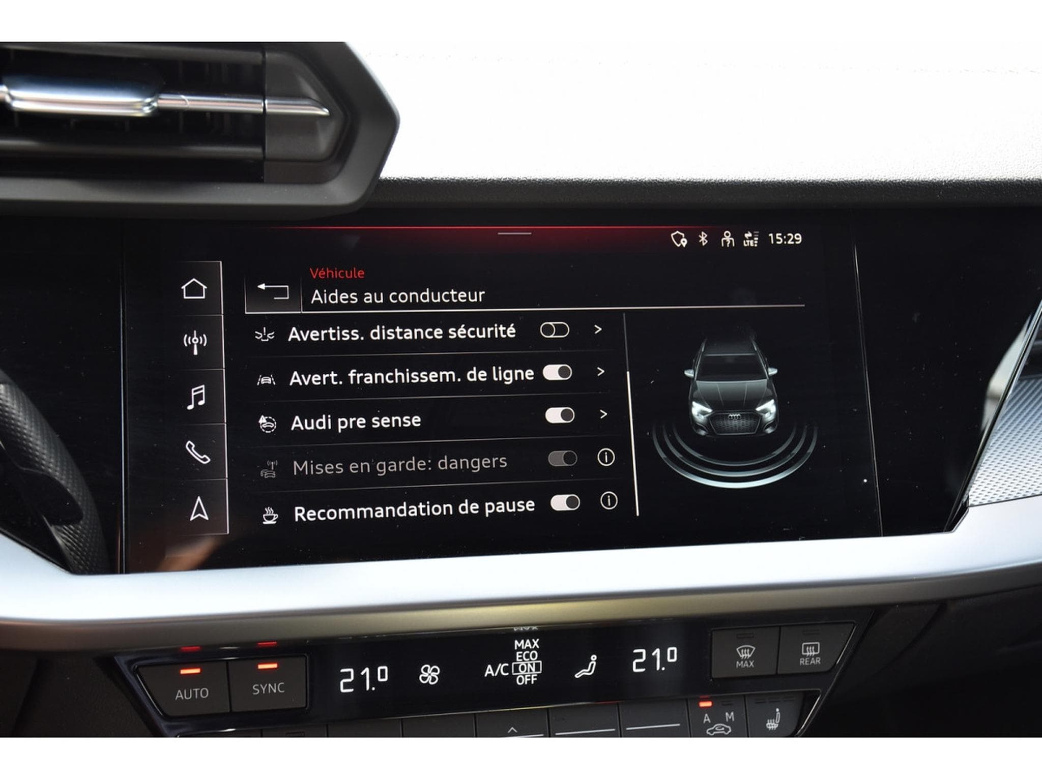 Audi A3 Sportback 40 TFSIe PHEV  S-Line S-Tronic ACC LANE CAM PARK (2023) - Photo 16